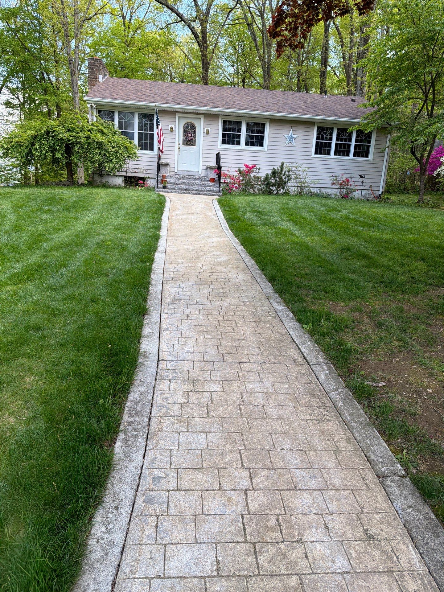 Owens Corning Duration: Brownwood in New Milford, Connecticut by Golden Shield Roofing