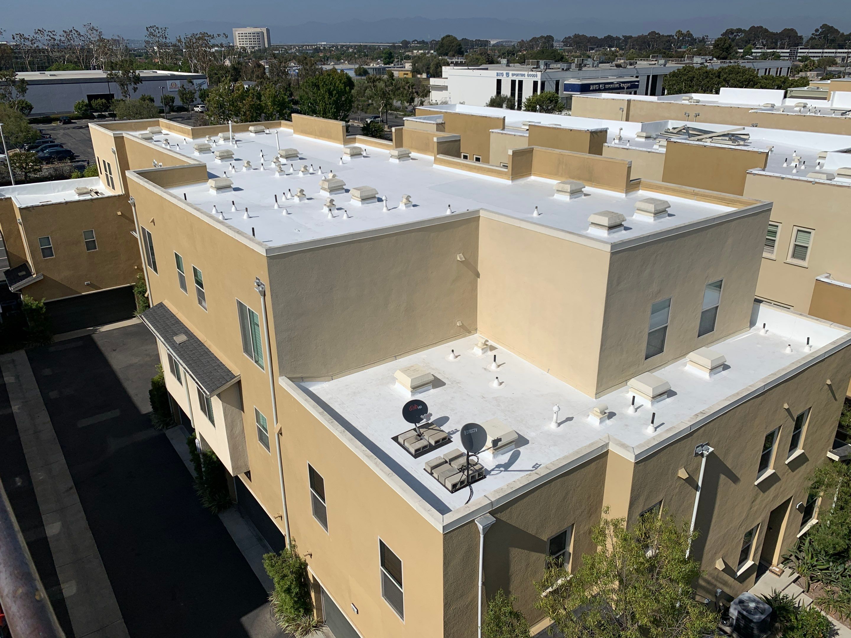 360 @ EL SEGUNDO by LA Roof Systems Corporation