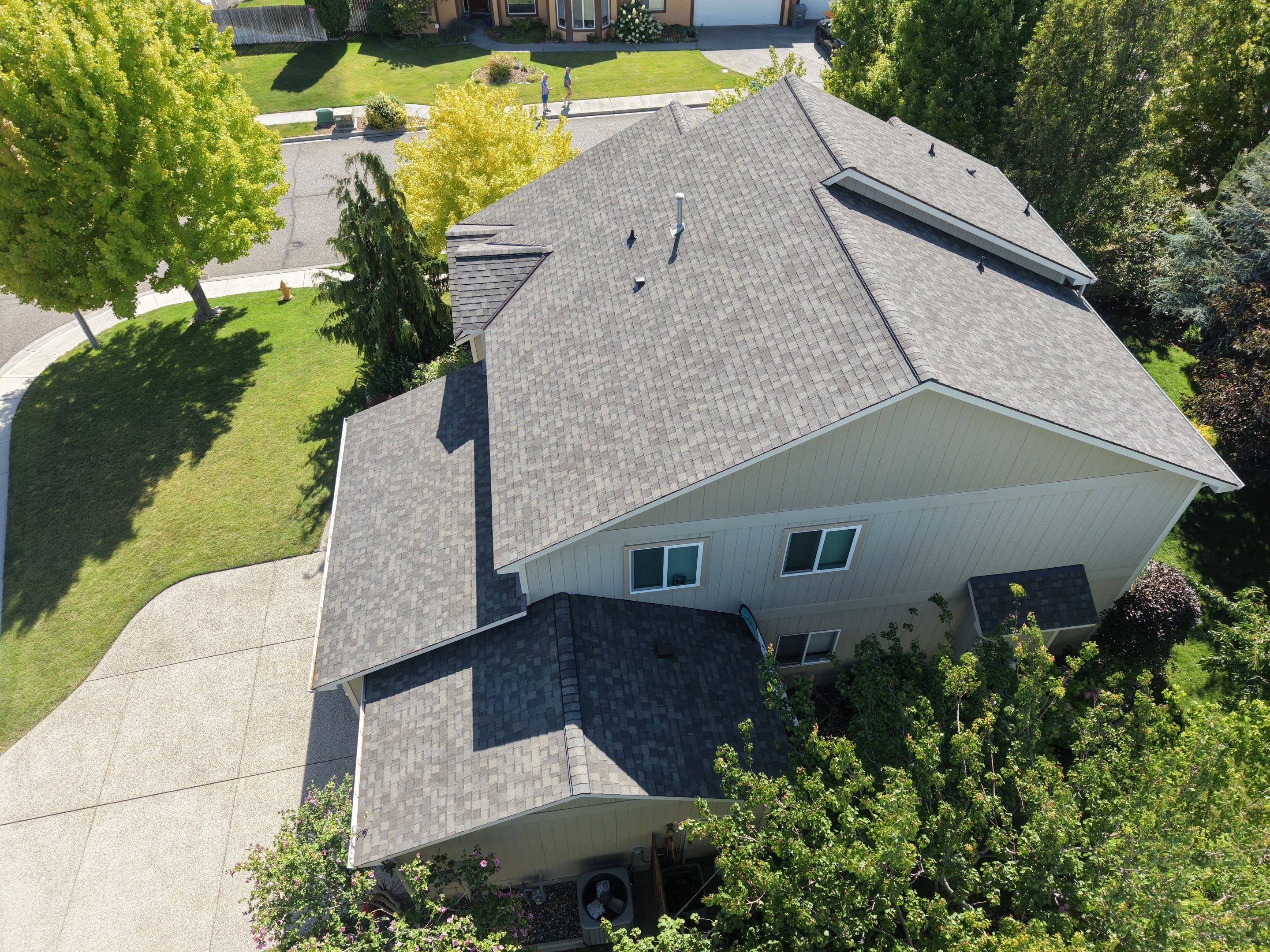 Complete Residential Roof Installation and Exterior Siding in Saratoga Ct Richland, WA 99352 The Denali System - Certainteed Landmark® Shingle - Weathered Wood by Alpine Roofing