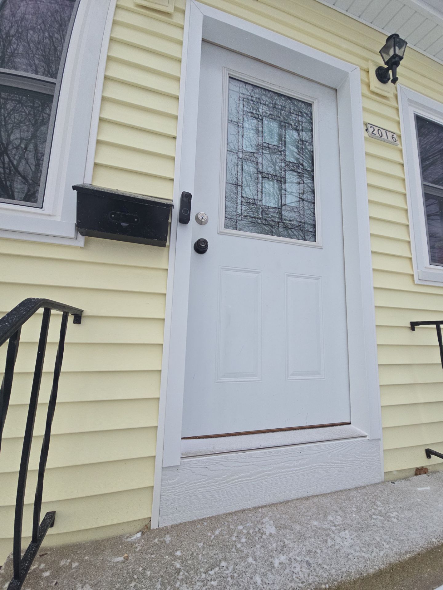 Sunshine siding install !  by Gellings Roofing & Siding