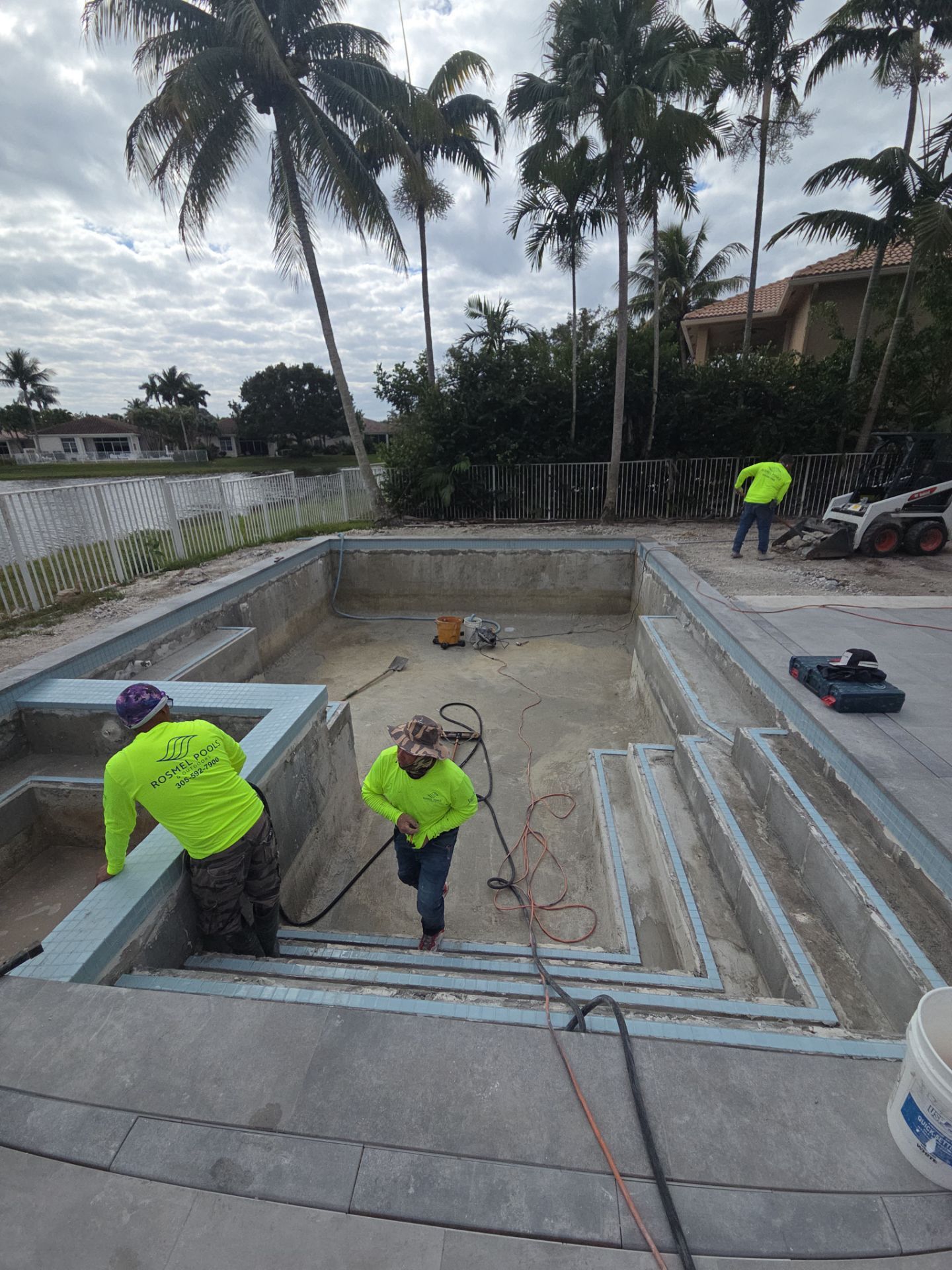 Project in WESTON by ROSMEL POOLS INC