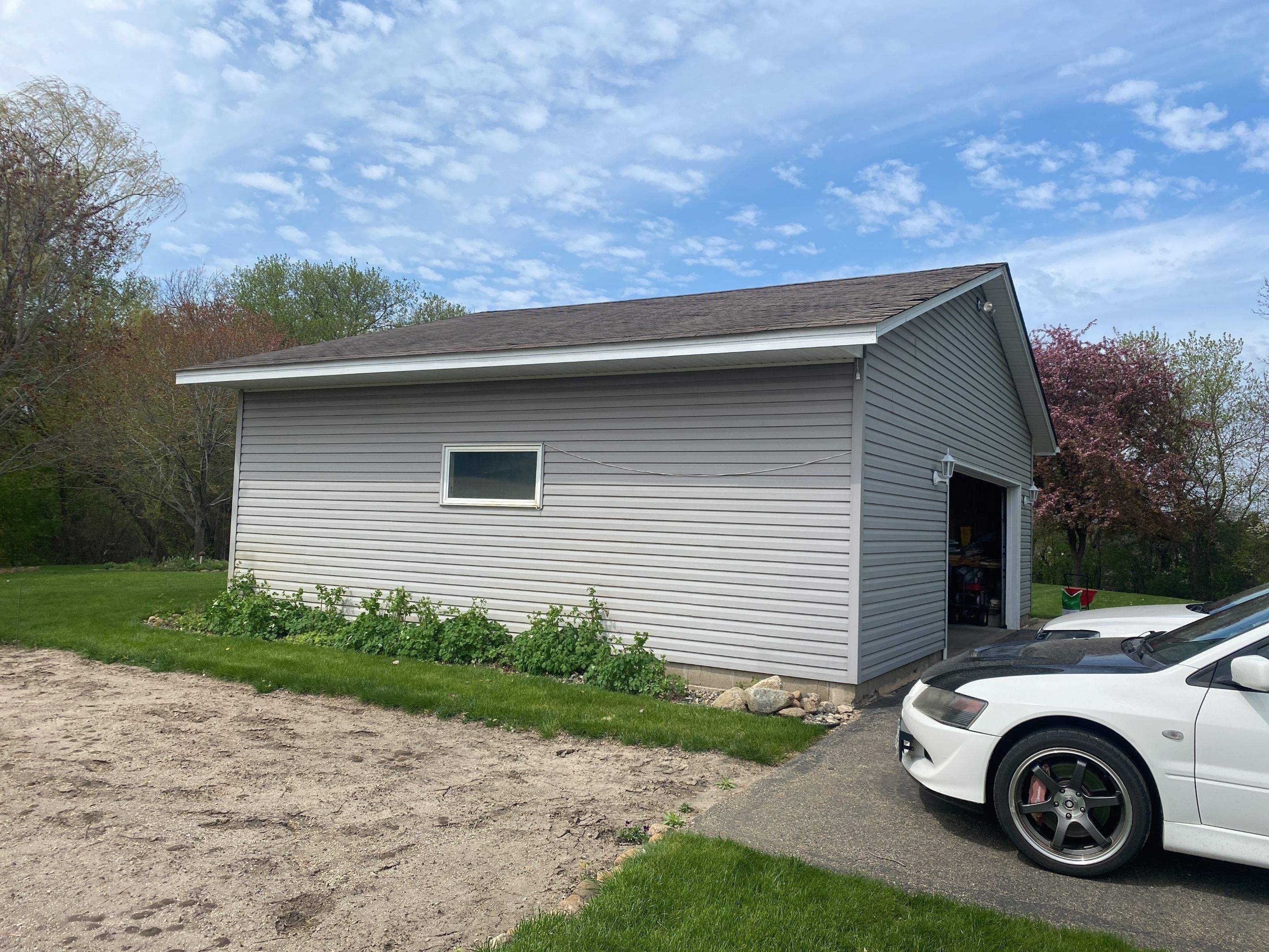 Residential Roofing Installation using Certainteed Landmark Moire Black by MODERN EXTERIOR SYSTEMS