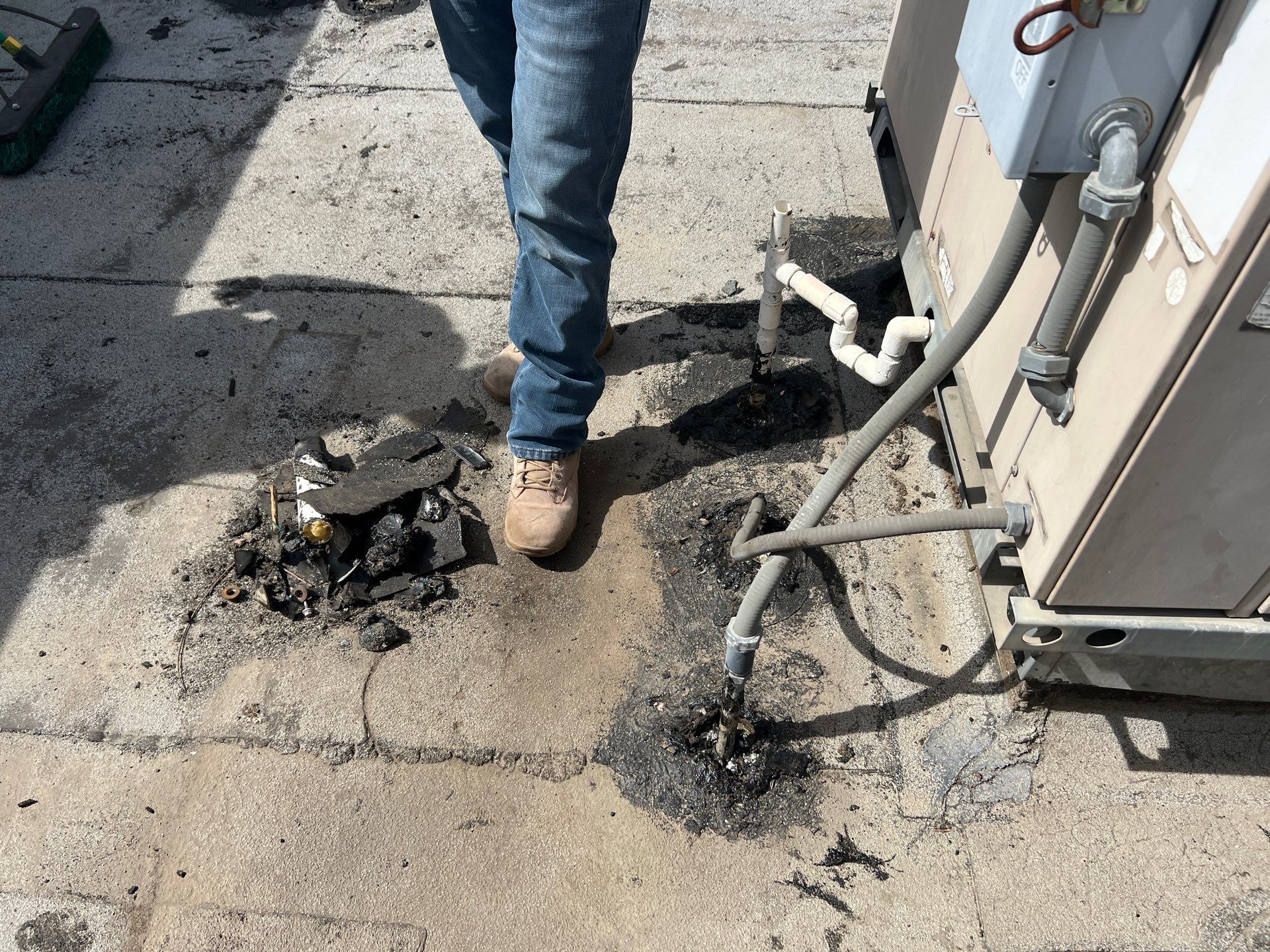 TPO single-ply roofing system using GAF Everguard 60 mil by Straight Edge Roofing Inc