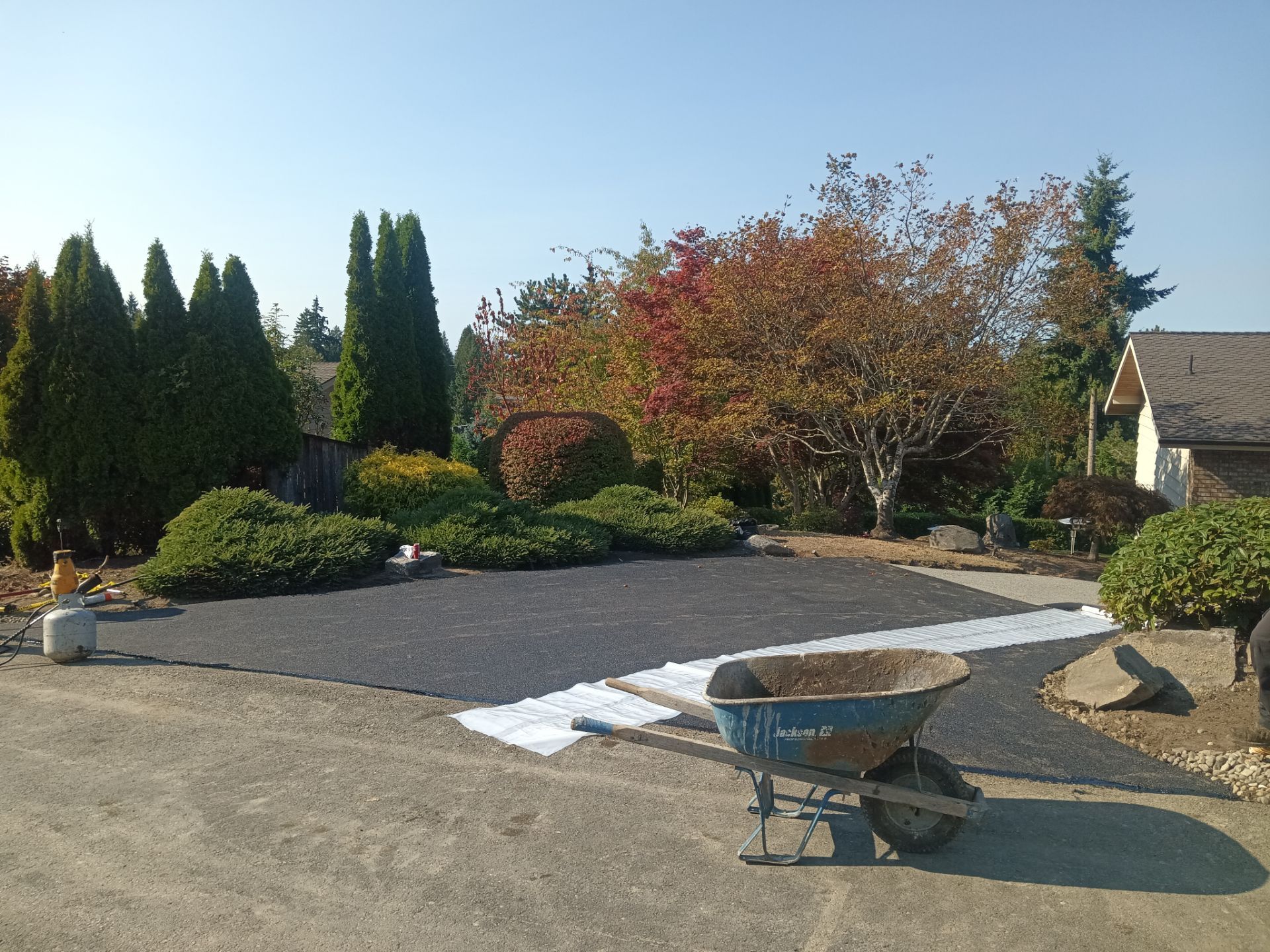 Patio Gateway & Hardscaping by Jireh Asphalt & Concrete Inc 