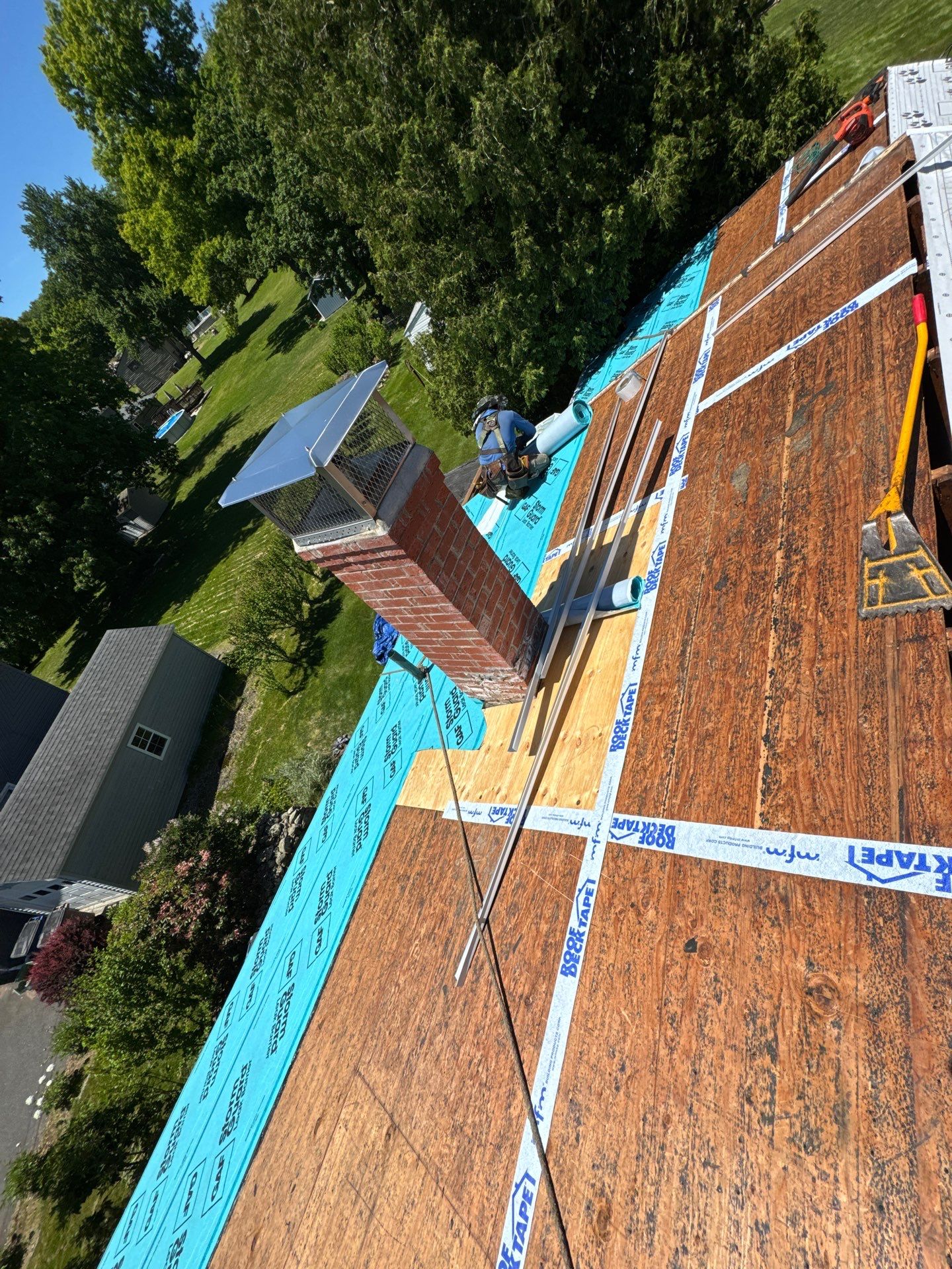 Beautiful new asphalt shingles on a roof in Vernon! by DiGiorgi Roofing and Siding Inc