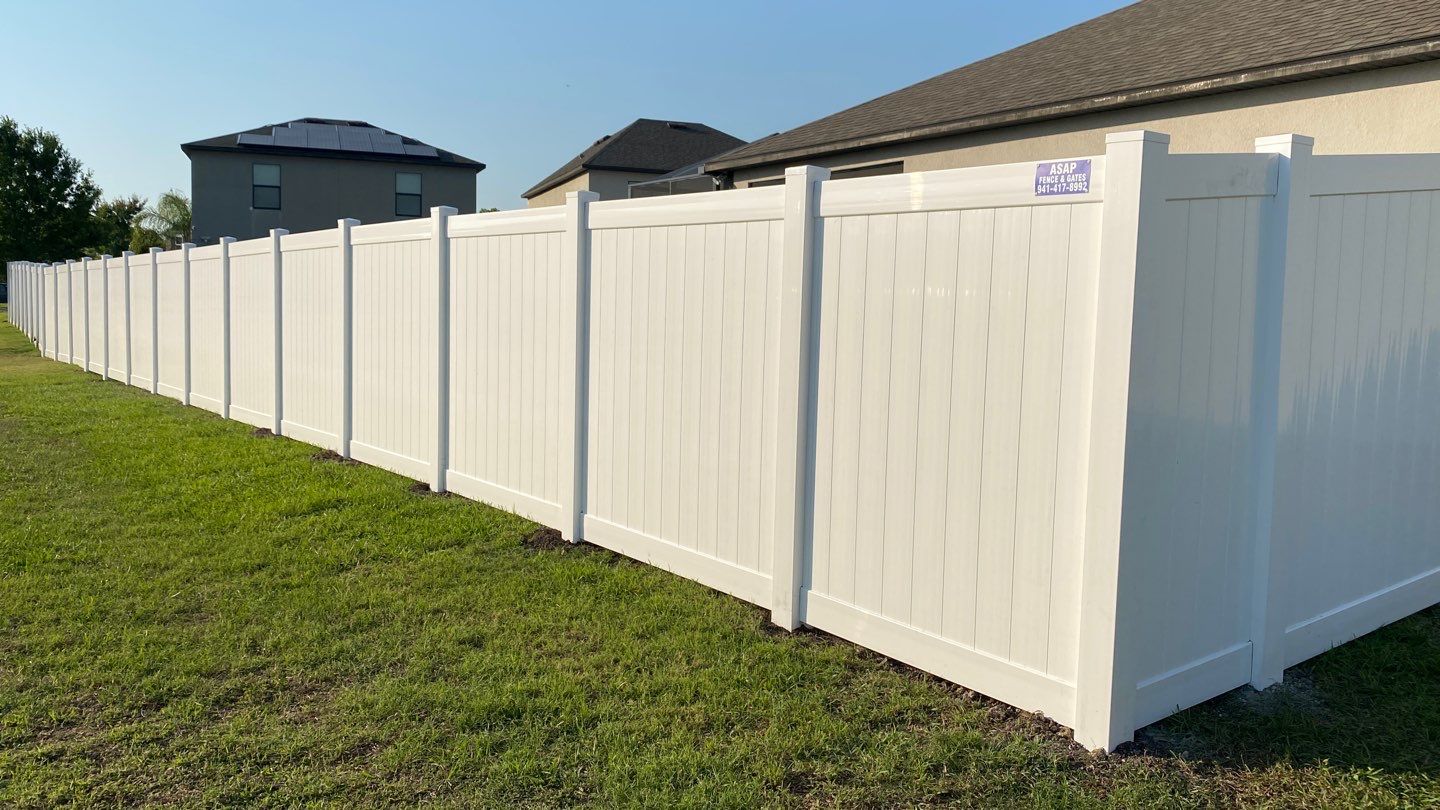 Palmetto, FL 6ft. Tall White Vinyl Privacy Fence  by Asap fence and gates, LLC