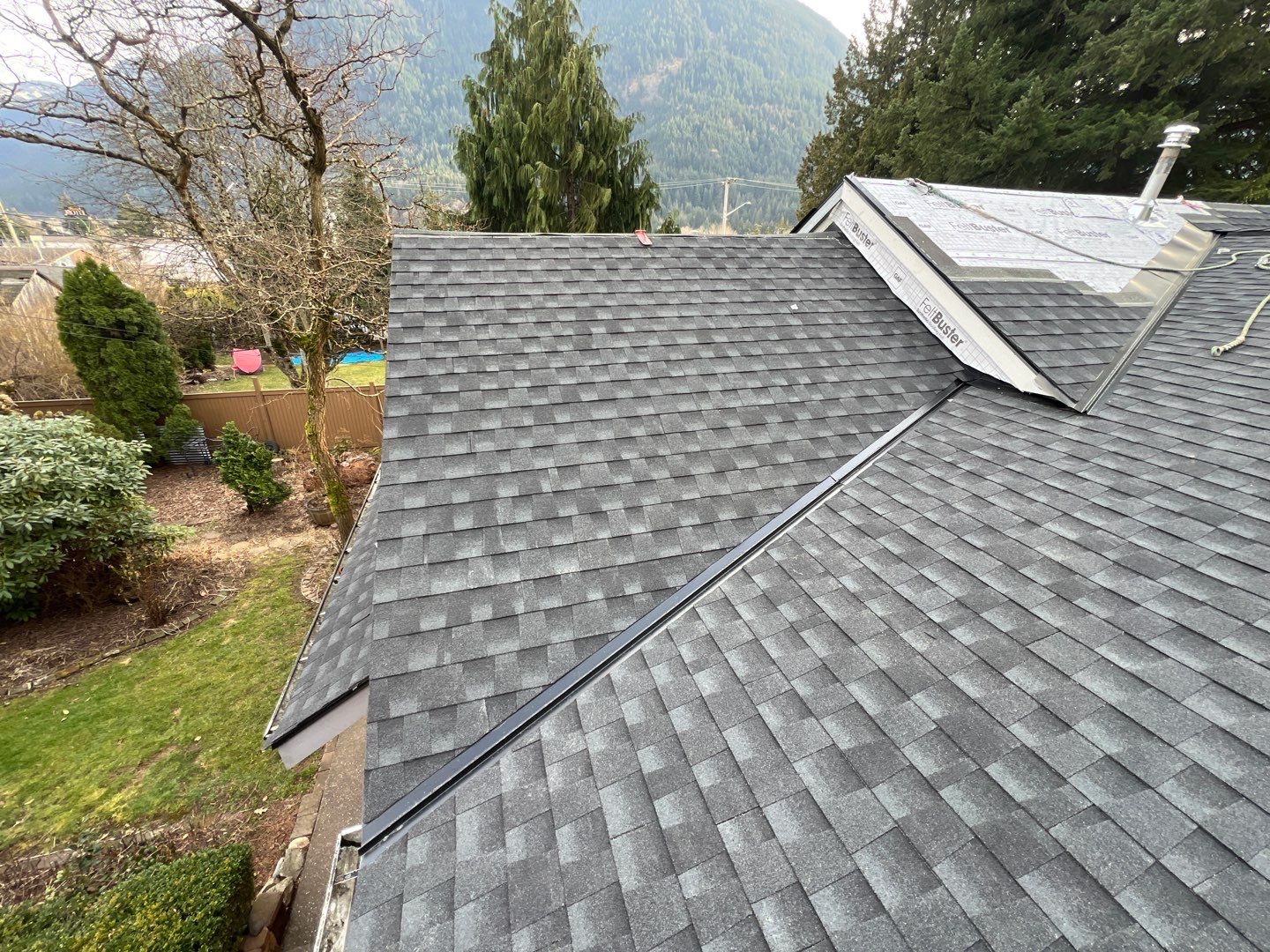 Residential Re-Roof using GAF Timberline HDZ Charcoal by Top Notch Roofing Inc