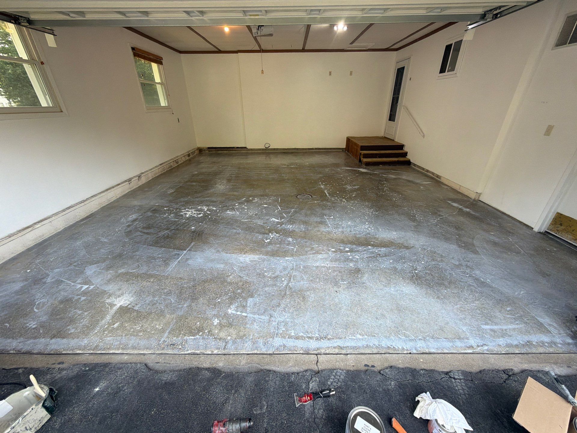 Multi-Colored Epoxy Flake Garage Floor Installation in Fruitport by Gordon Painting