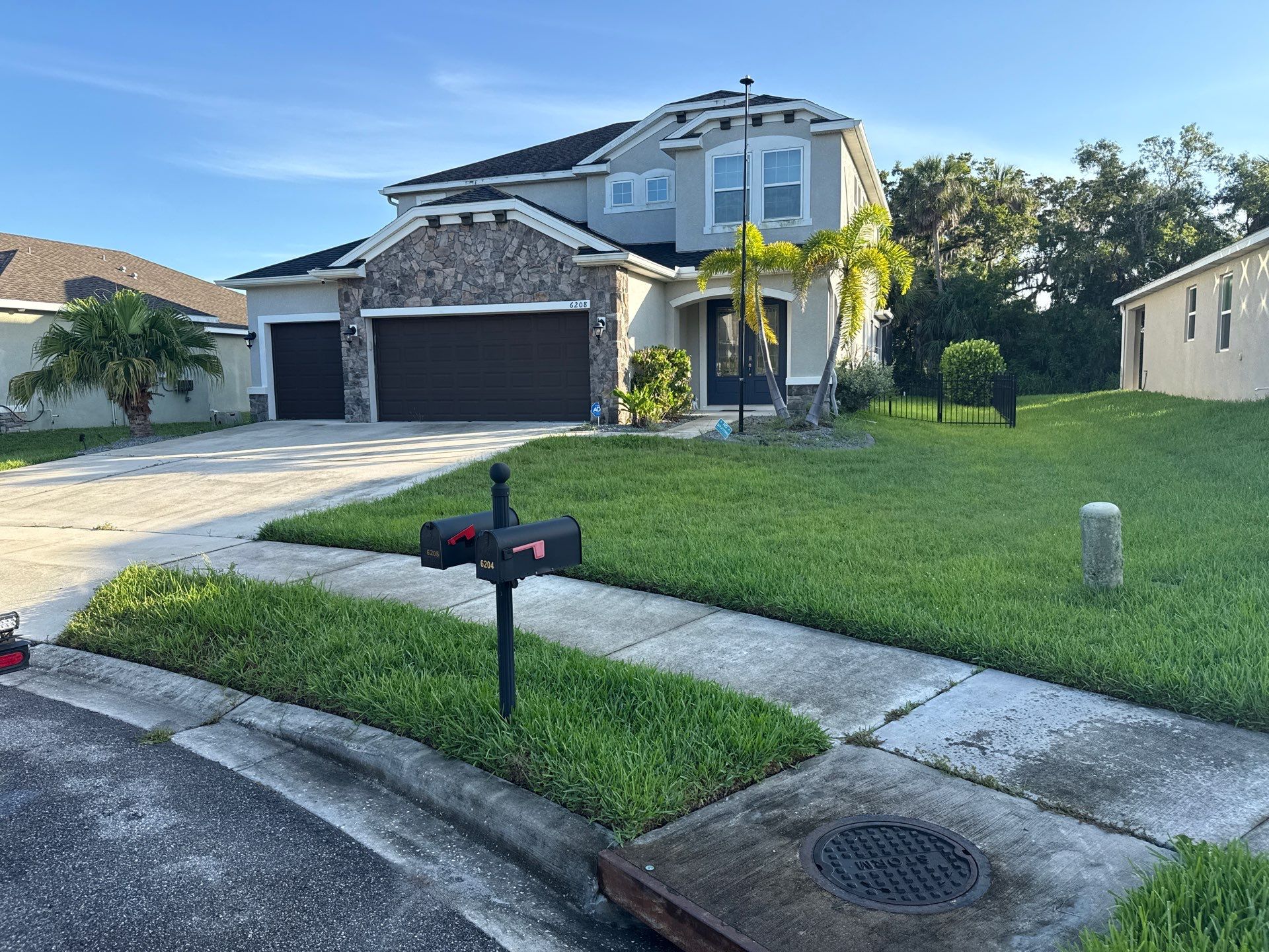 HOA-Required House Wash & Concrete Cleaning – Old Mill Preserve, Palmetto, FL by Sunshine AquaWash