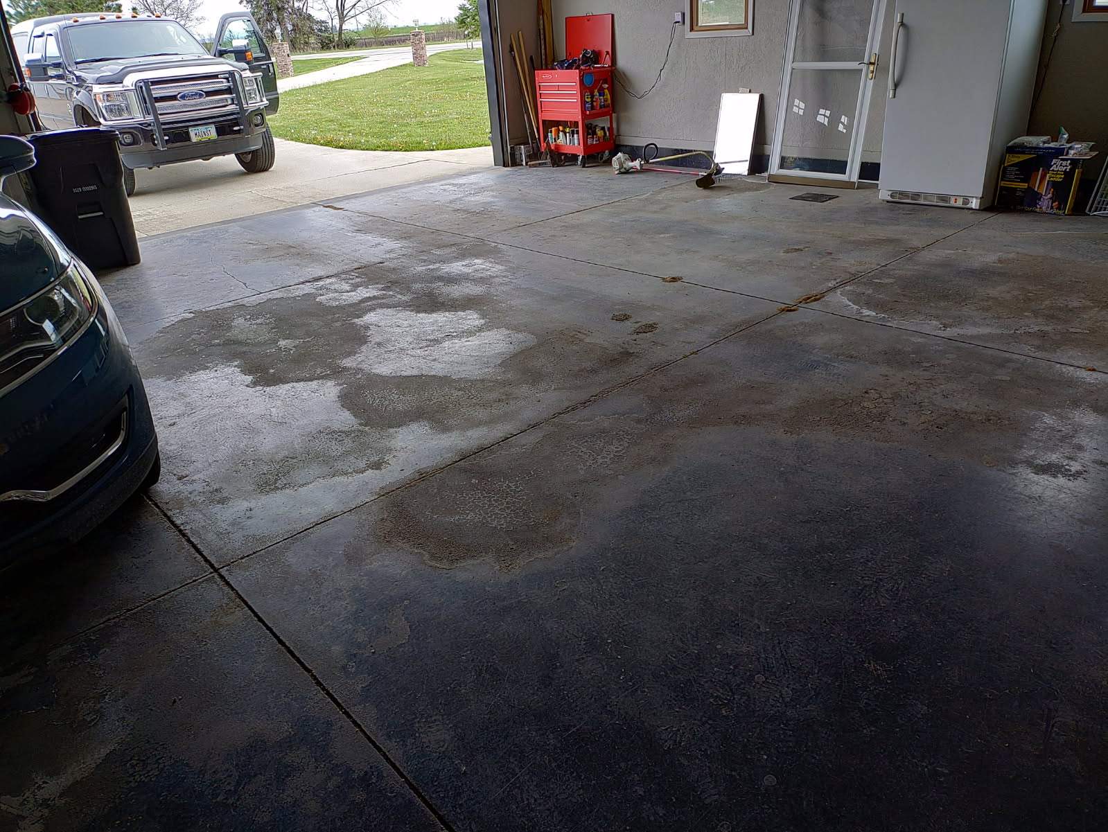 Garage Concrete Floor Coating and Crack Repair in Onawa by Select Painting, Coatings & Garage Cabinets