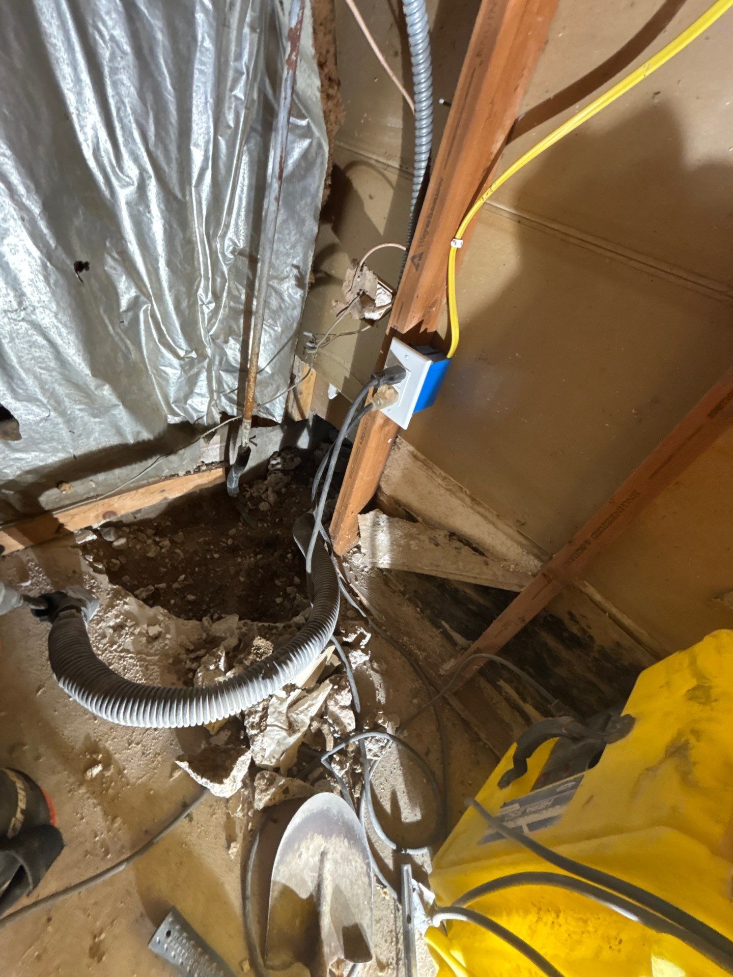 Drain tile and sump pump for George by Waterproofing Northeast