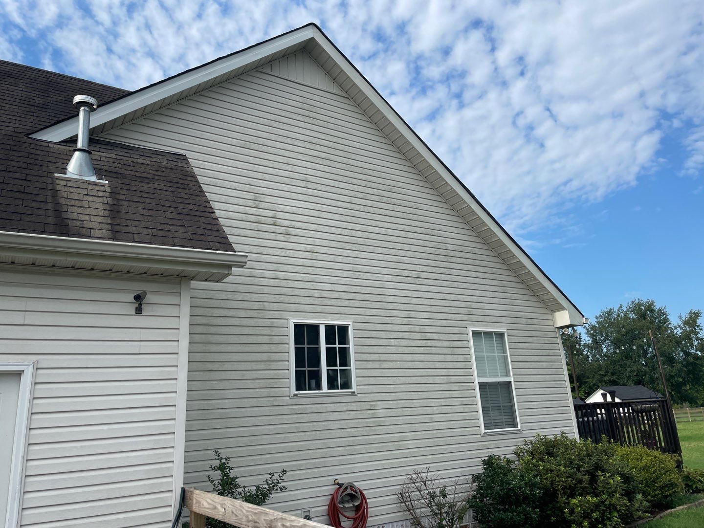 Residential Roofing Installation using Owens Corning Oakridge Roofing System by Undersun Roofing 