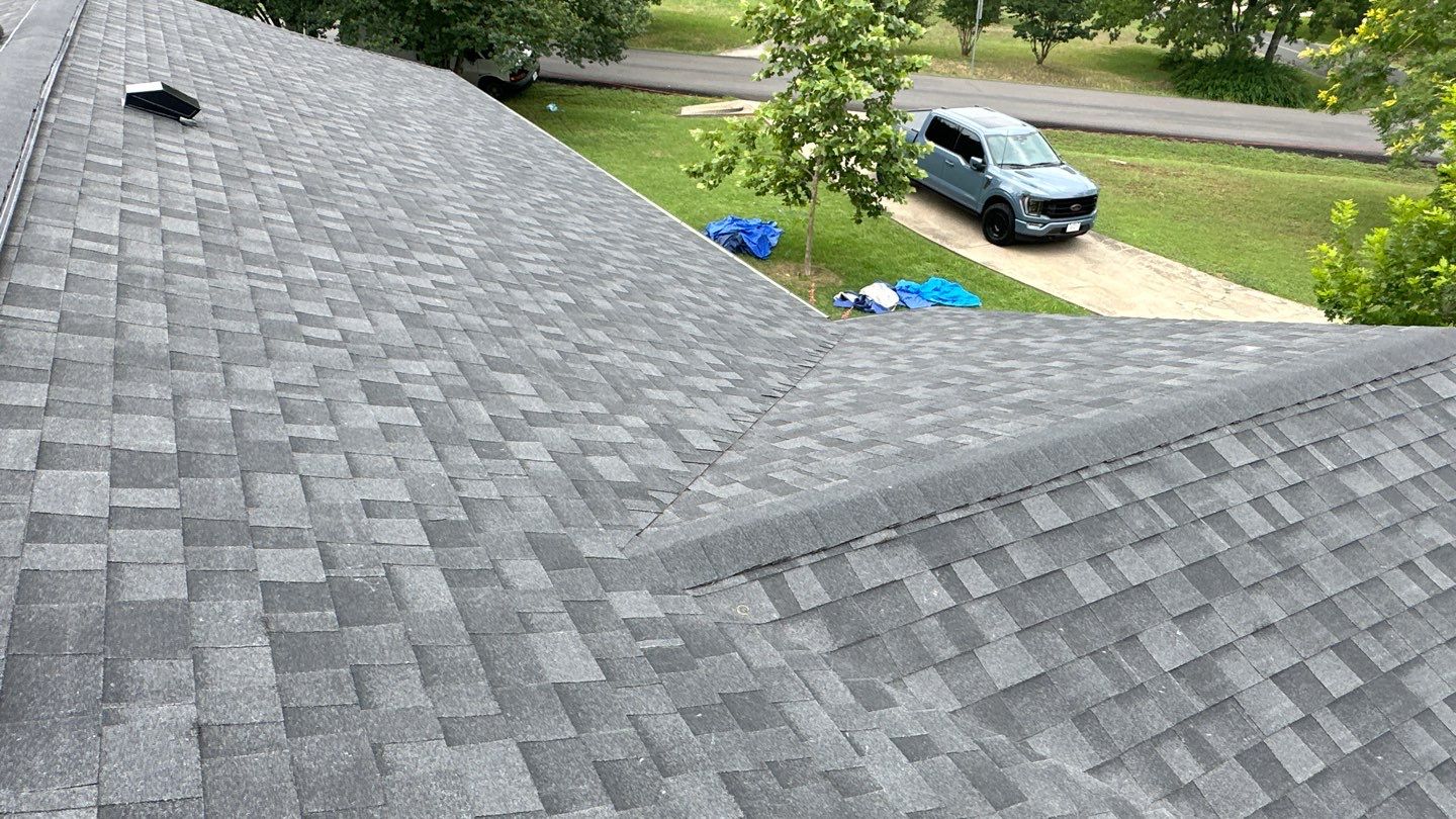 Onyx Black - Owens Corning TruDefinition Duration by RoofsOnly.com