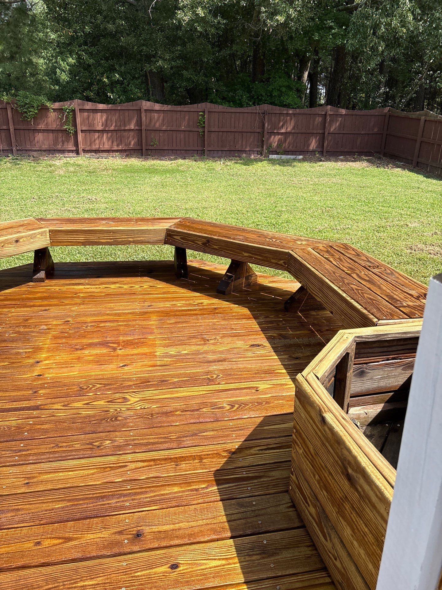 Wood Deck using Wood Sealant by DuraSeal