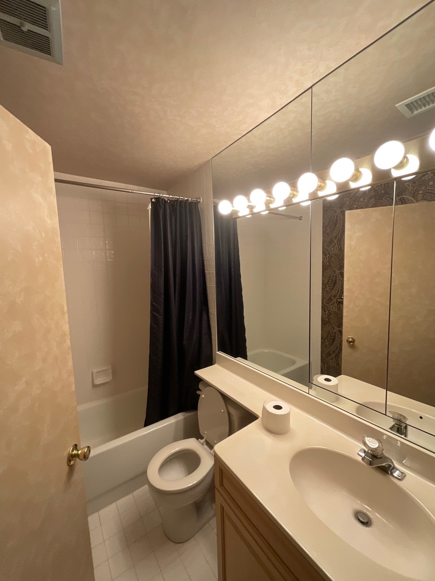 Interior Home Painting Narberth, PA by Groovy Hues