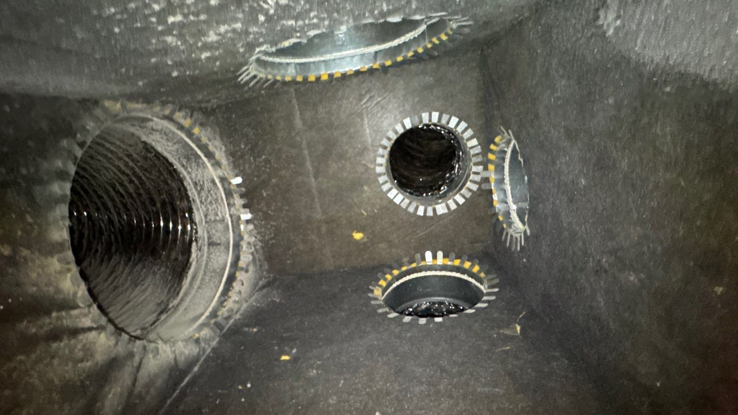 Dirty Air Duct Cleaning in Clermont by Hygienic Air, Inc