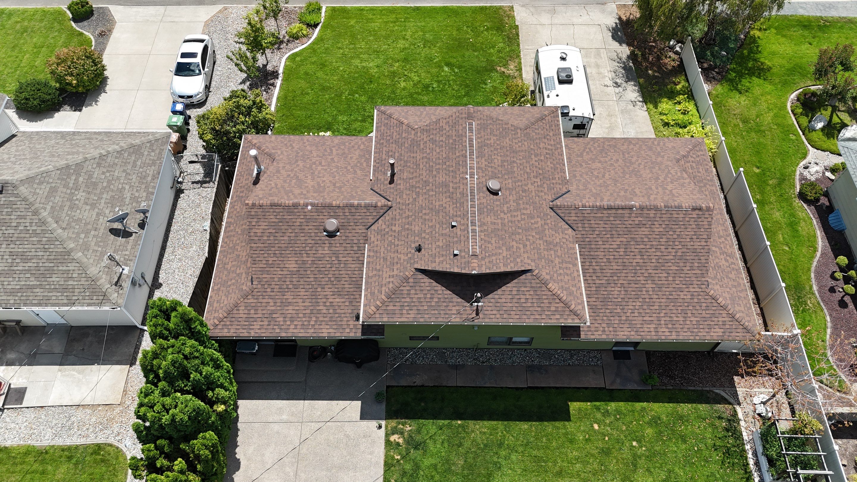 New Certainteed Landmark Shingles in Burnt Sienna installed by Alpine Roofing on Thurston Avenue, Spokane