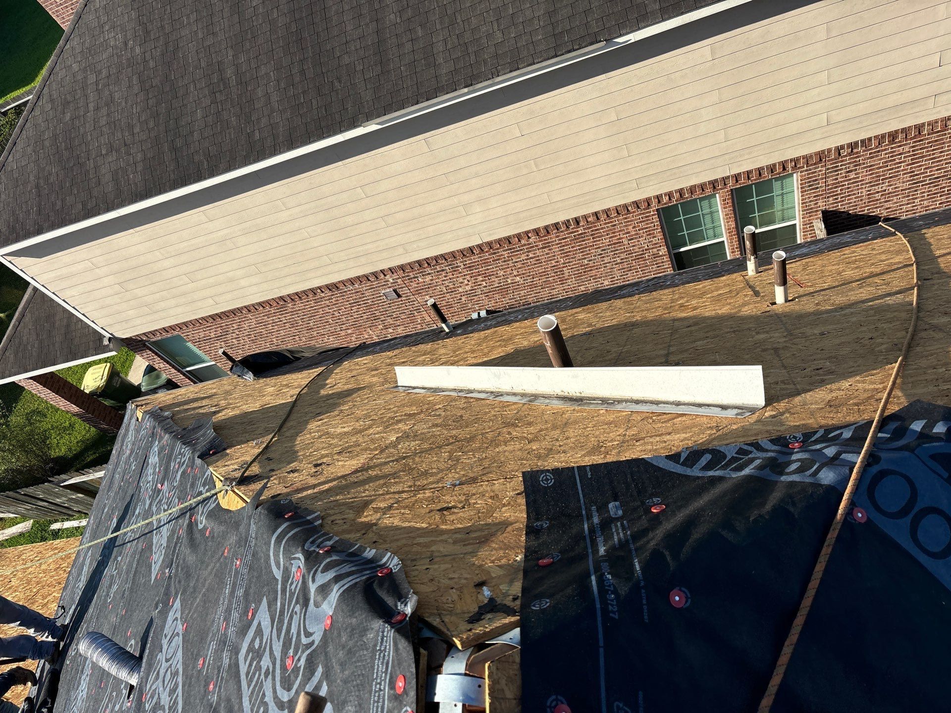 Residential Roofing Installation using Owen's Corning Duration (Lifetime) Shingles by Roof Repair Company