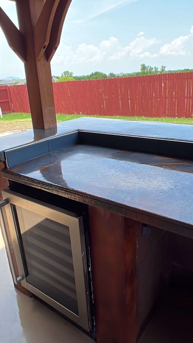 Outdoor kitchen by Clays Services Inc