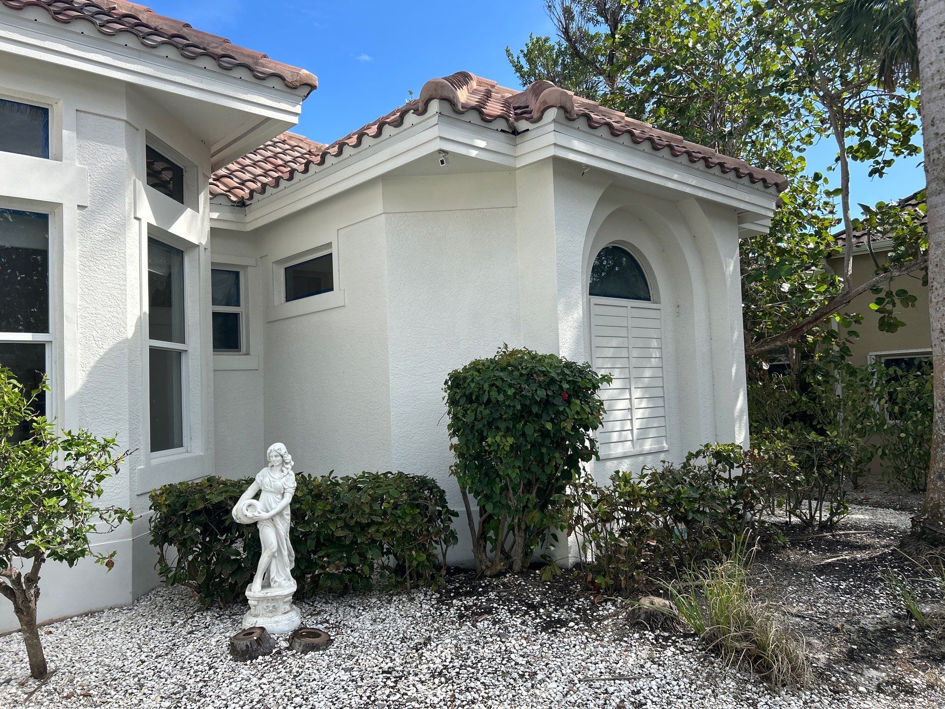 Gutter Cleaning Services in Sanibel FL by Gutter Professors