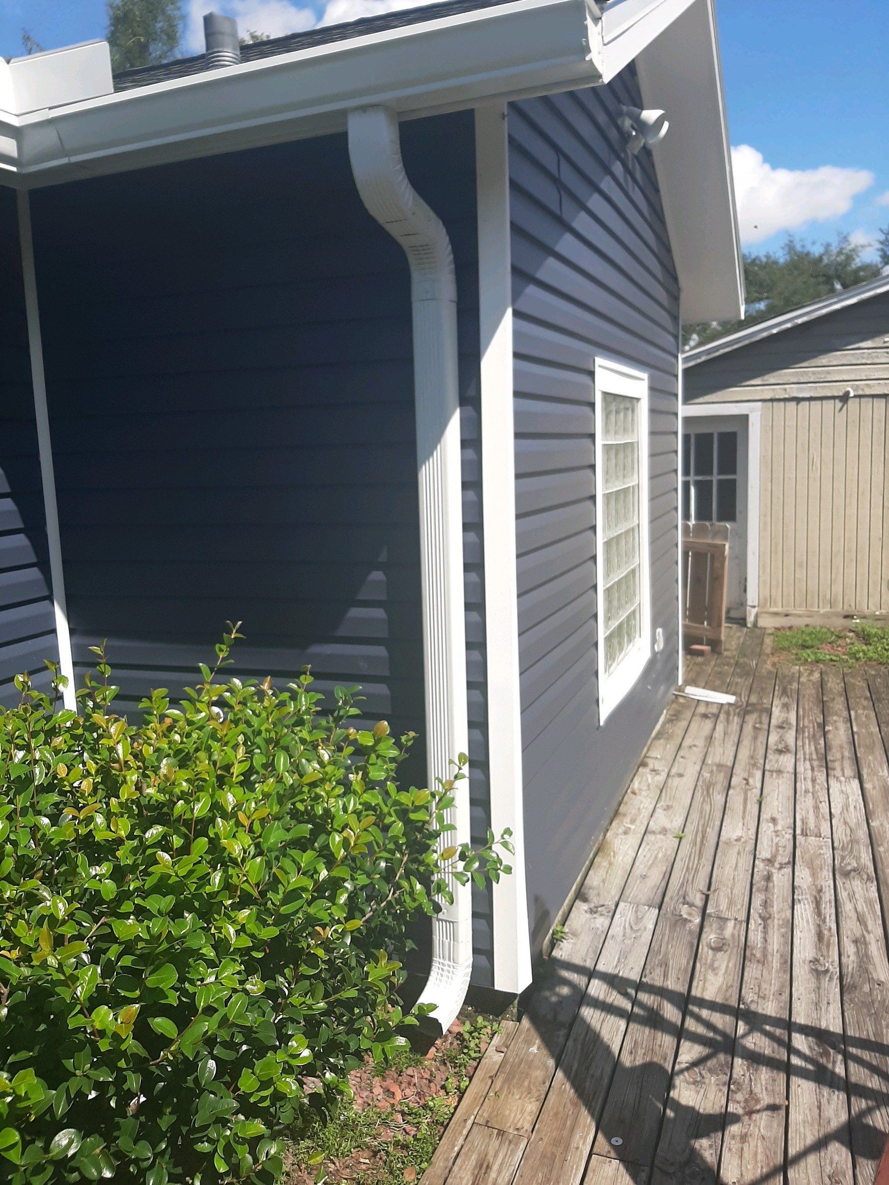 Gutter Installation using K-Style Seamless Gutters by Gutter Professors