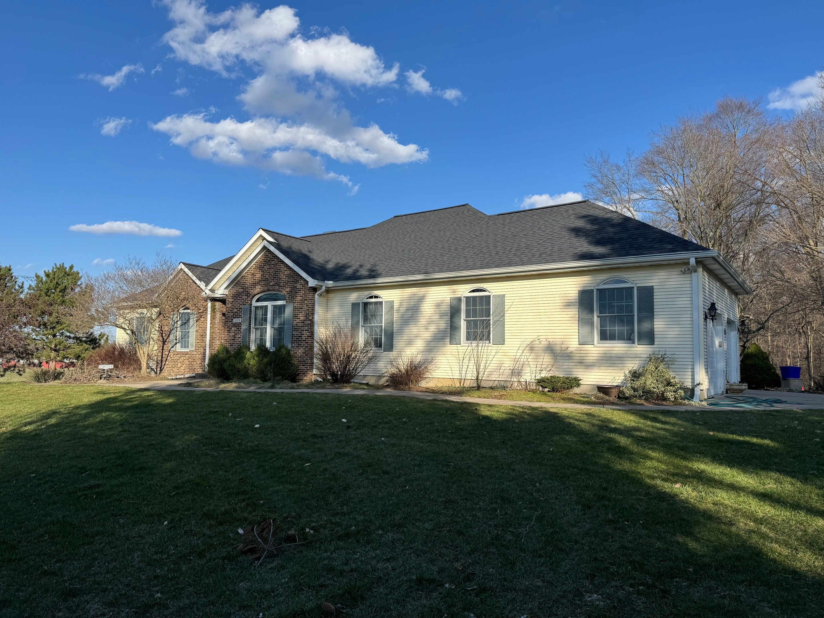 Residential Roofing Installation using Certainteed Landmark ClimateFlex by GRACCO