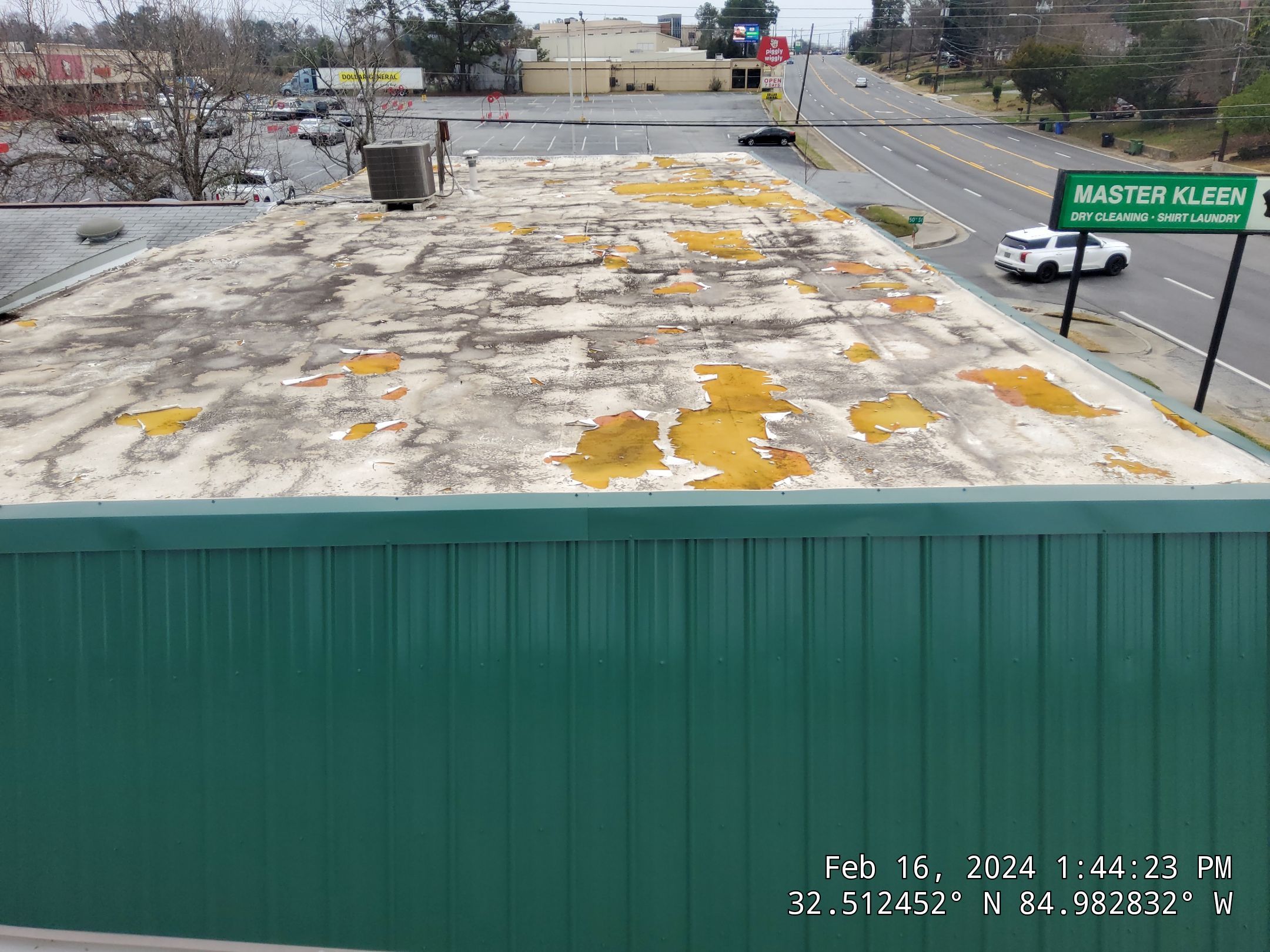 Master Clean Roof and Gutter Cleaning by iGreen Solutions