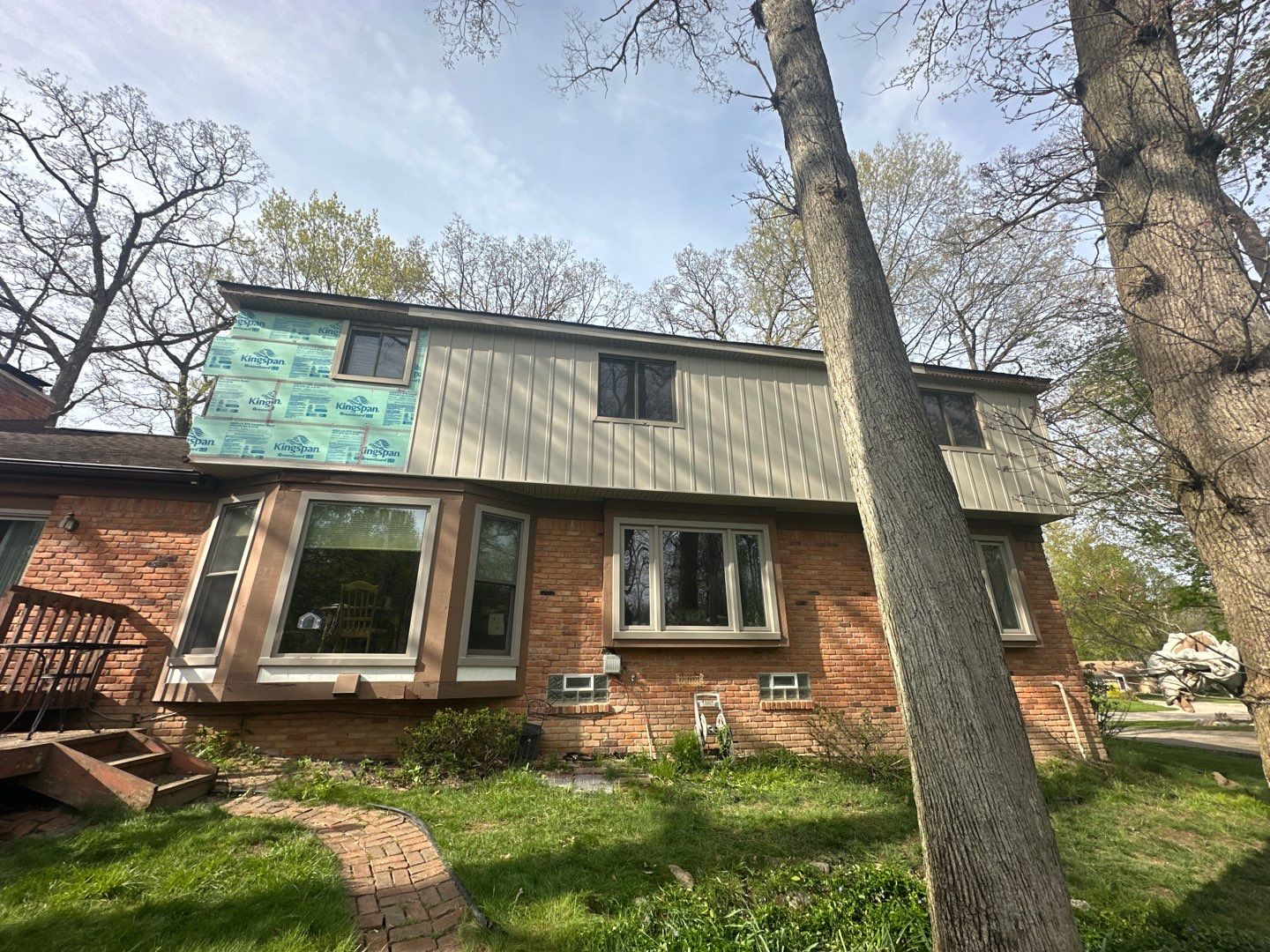 Siding Installation using Alside Monterey Sand by 180 Contractors