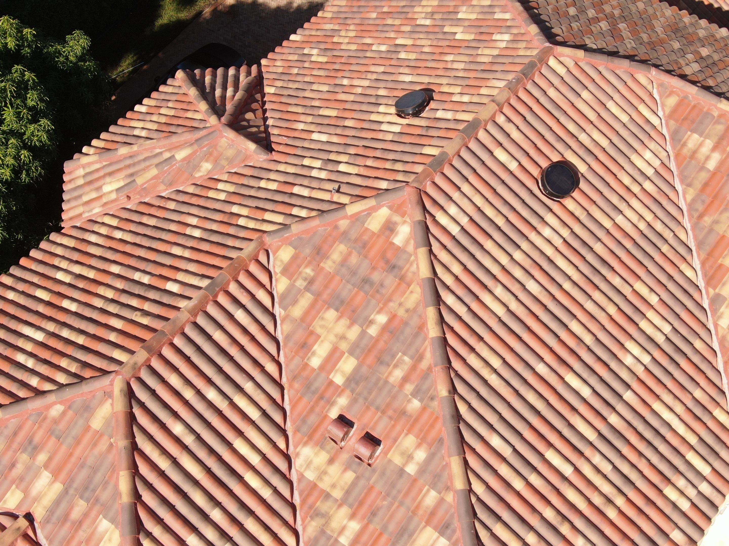 Verea - Spanish S - Jacobea by Istueta Roofing