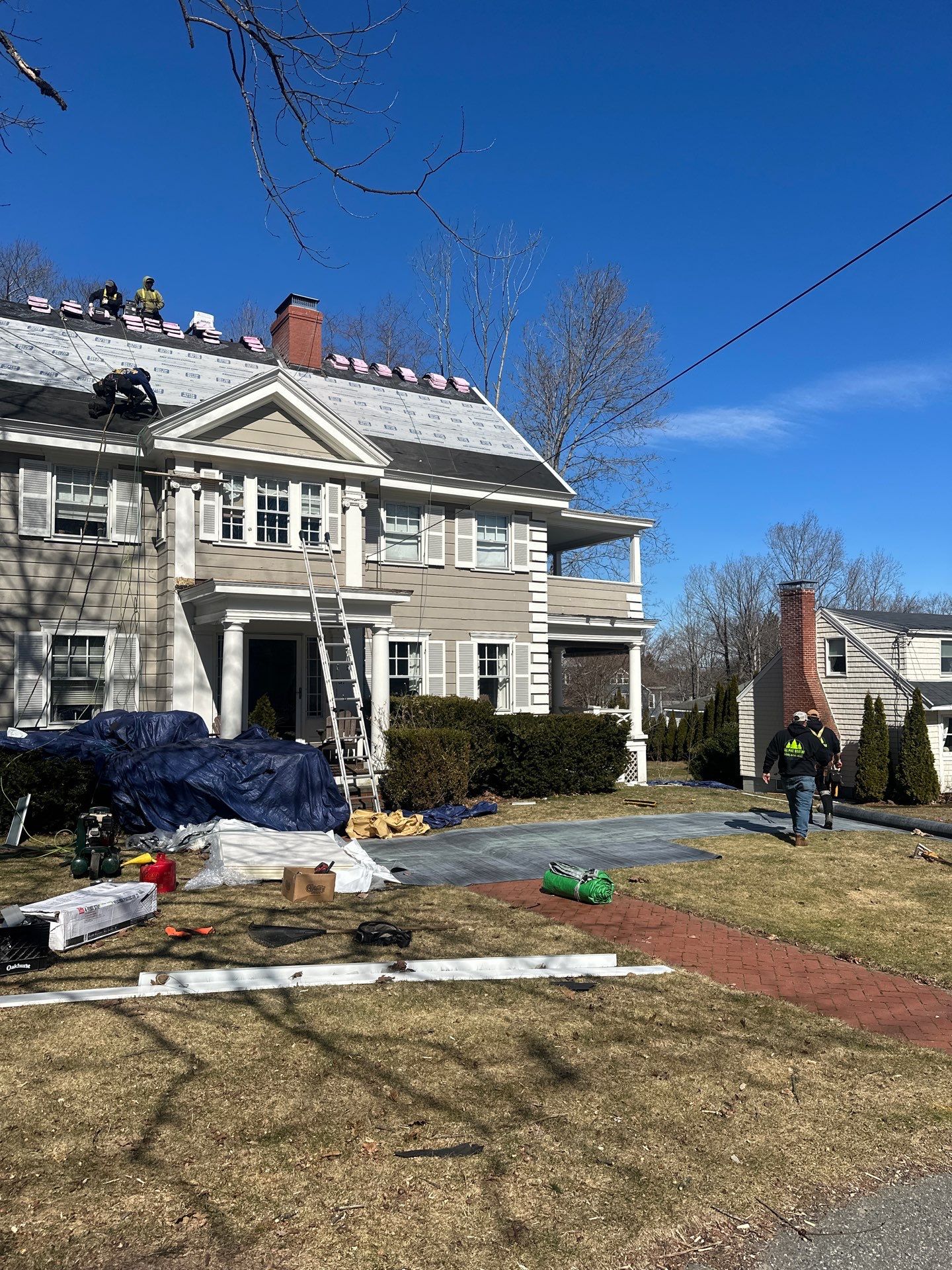 This Roof is a Biggins - Portsmouth, NH - This Beautiful Home Deserved a New Roof by Tall pine roofing