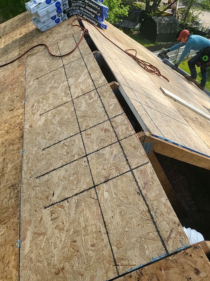 ATLAS PINNACLE COLOR: BLACK SHADOW by Eagle Eye Roofing