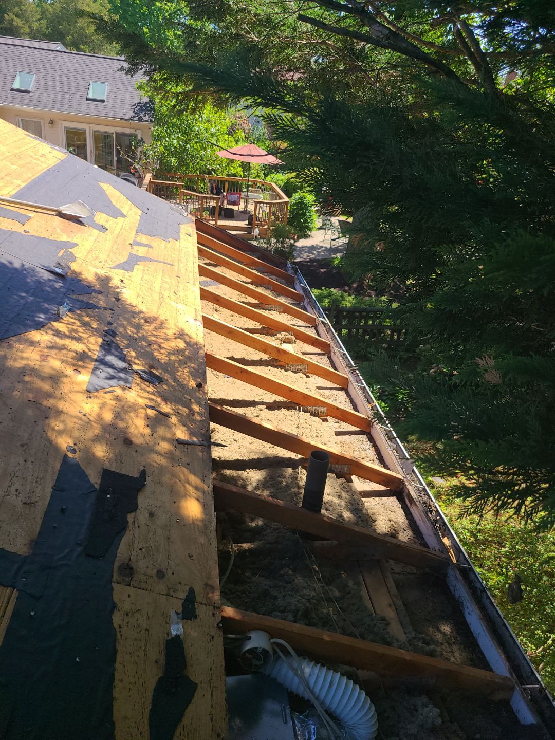 Burke: CertainTeed Landmark Designer Shingles in Moire Black by RM Banning, Inc.