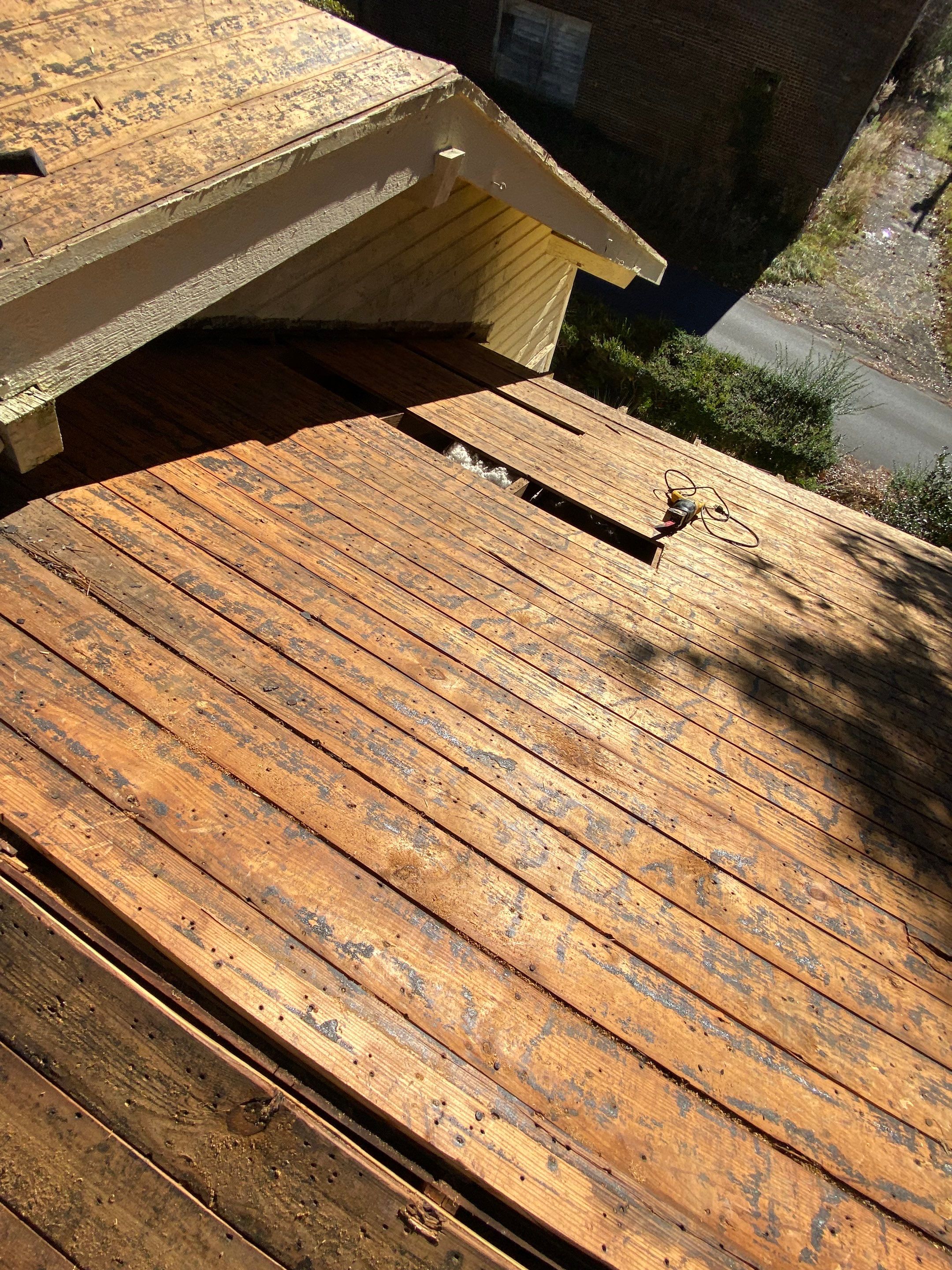 Residential Shingle Reroof using CertainTeed XT25: Resawn Shake by Hostetler Roofing