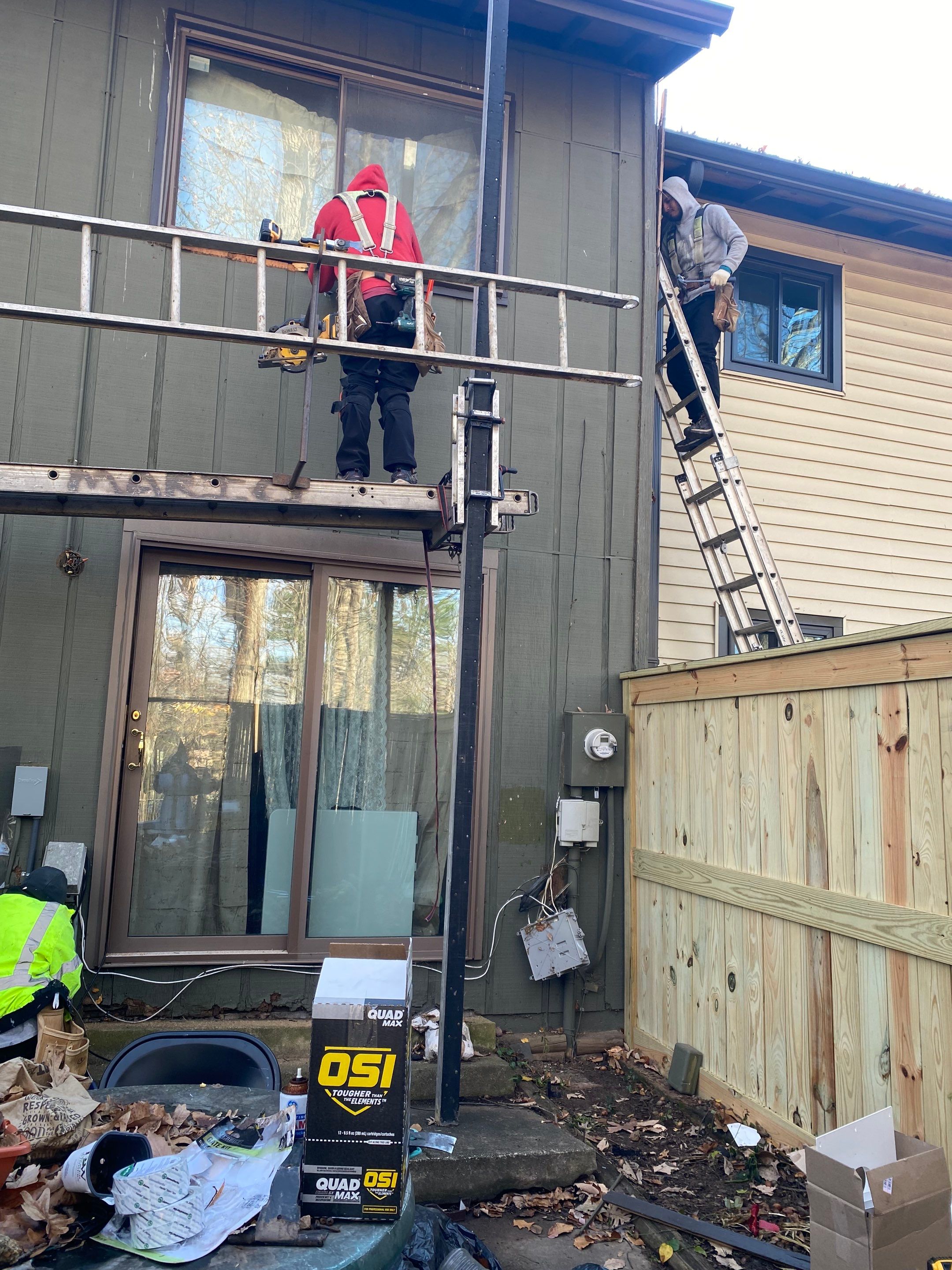 Reston: Residential Siding Replacement with James Hardie Statement Beaded Plank in Cappuccino Muffin by RM Banning, Inc.