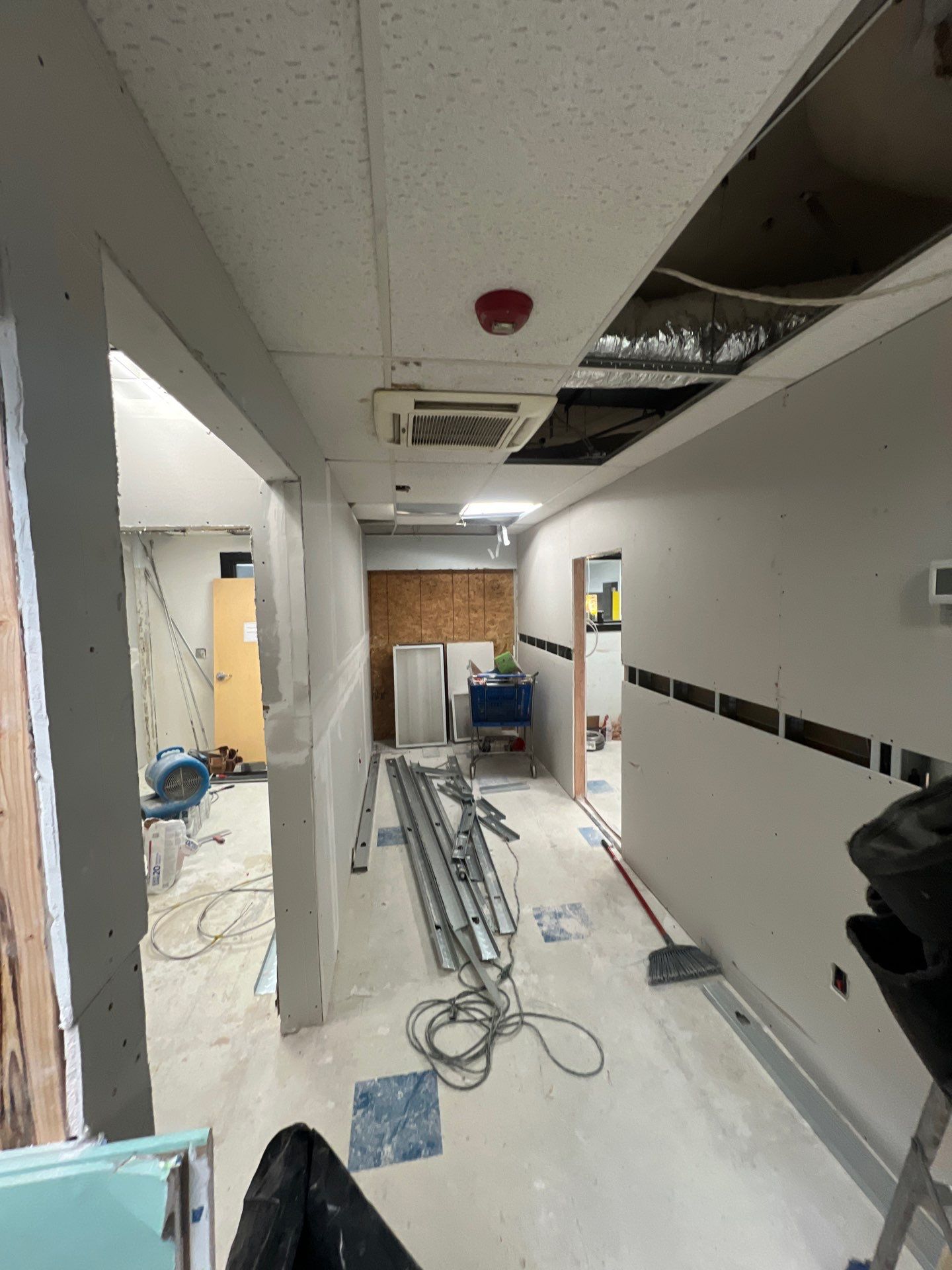 C-Store renovation at Dallas Life by EL-GC LLC 