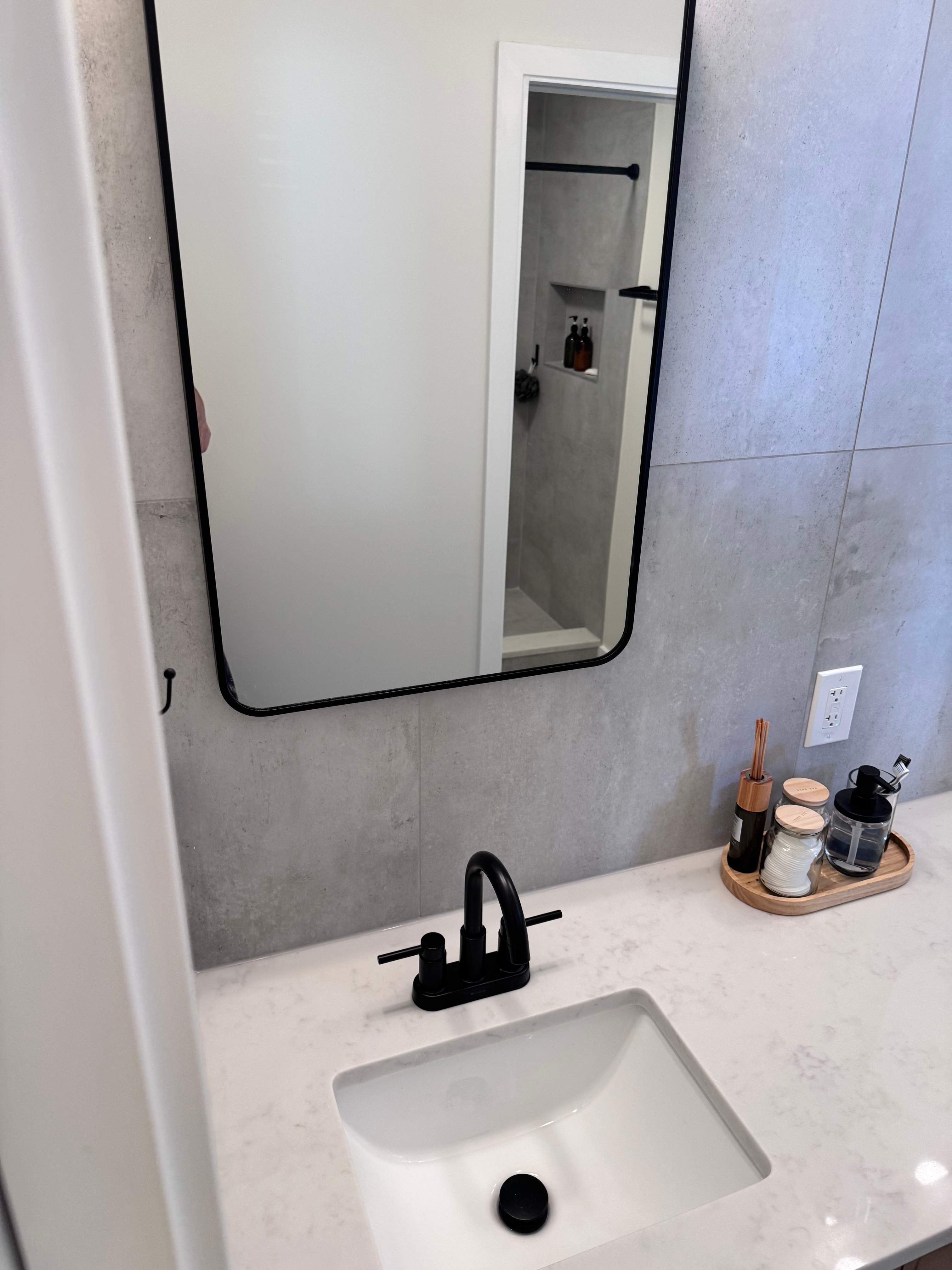 Jack and Jill bathroom renovation by Prudencio