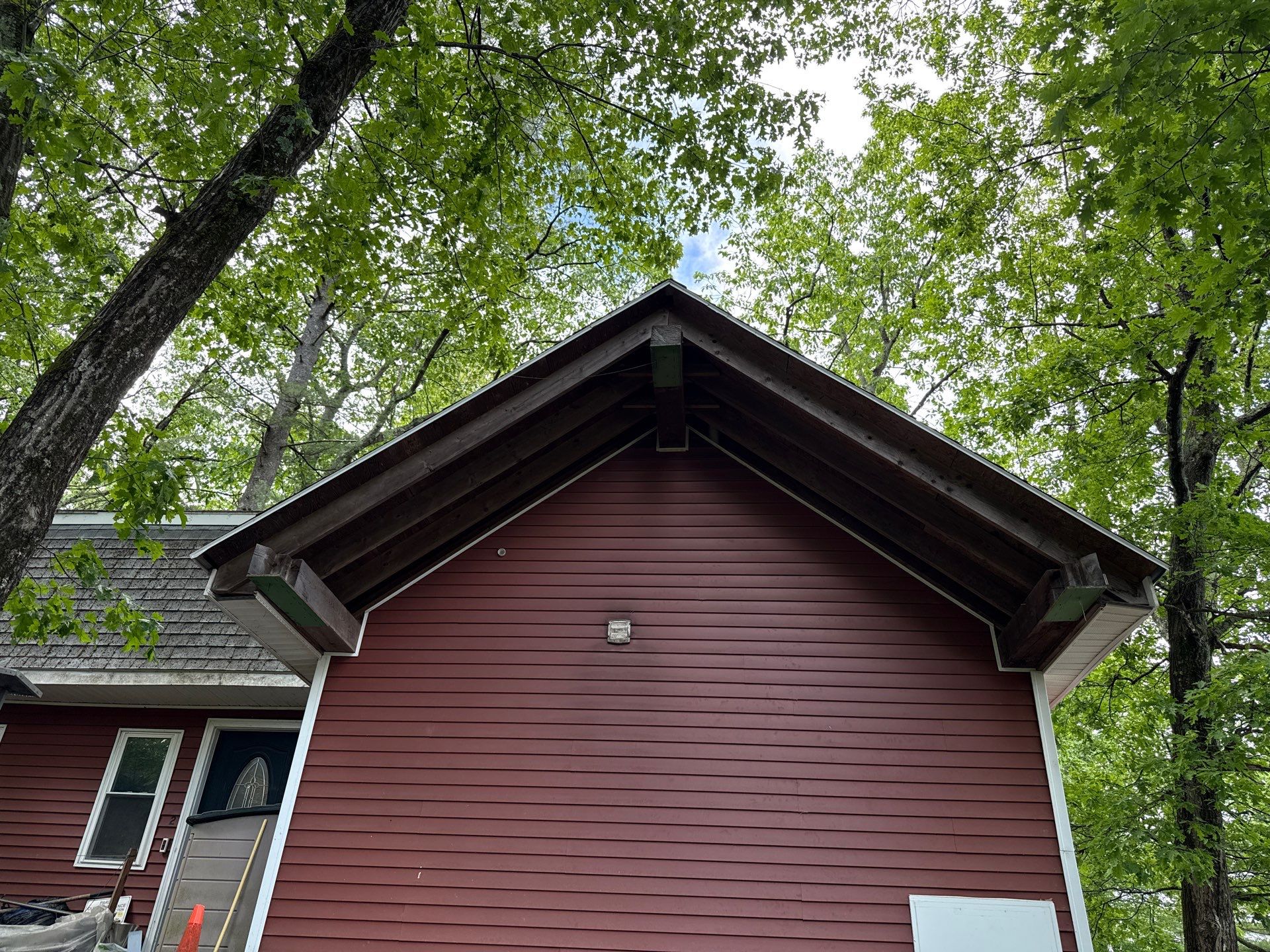 Leak Repair & Roof Wash – Groton, MA by Mighty Dog Roofing of Greater Middlesex County
