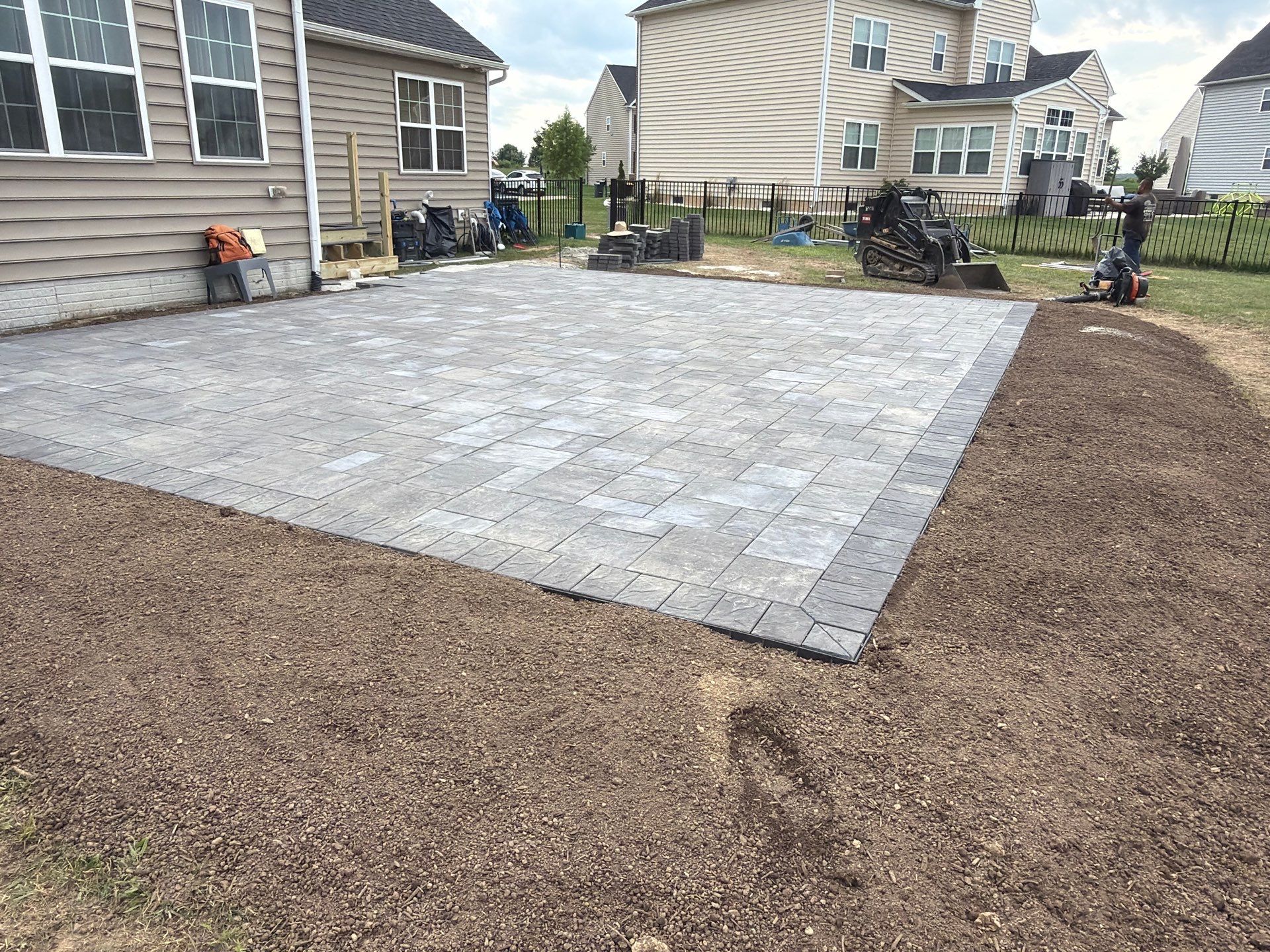 🏡 BELGARD PAVER PATIO WITH DECK STEPS IN MIDDLETOWN, DELAWARE 🔥🧱✨ by Studio G Indoor Spaces & Outdoor Living