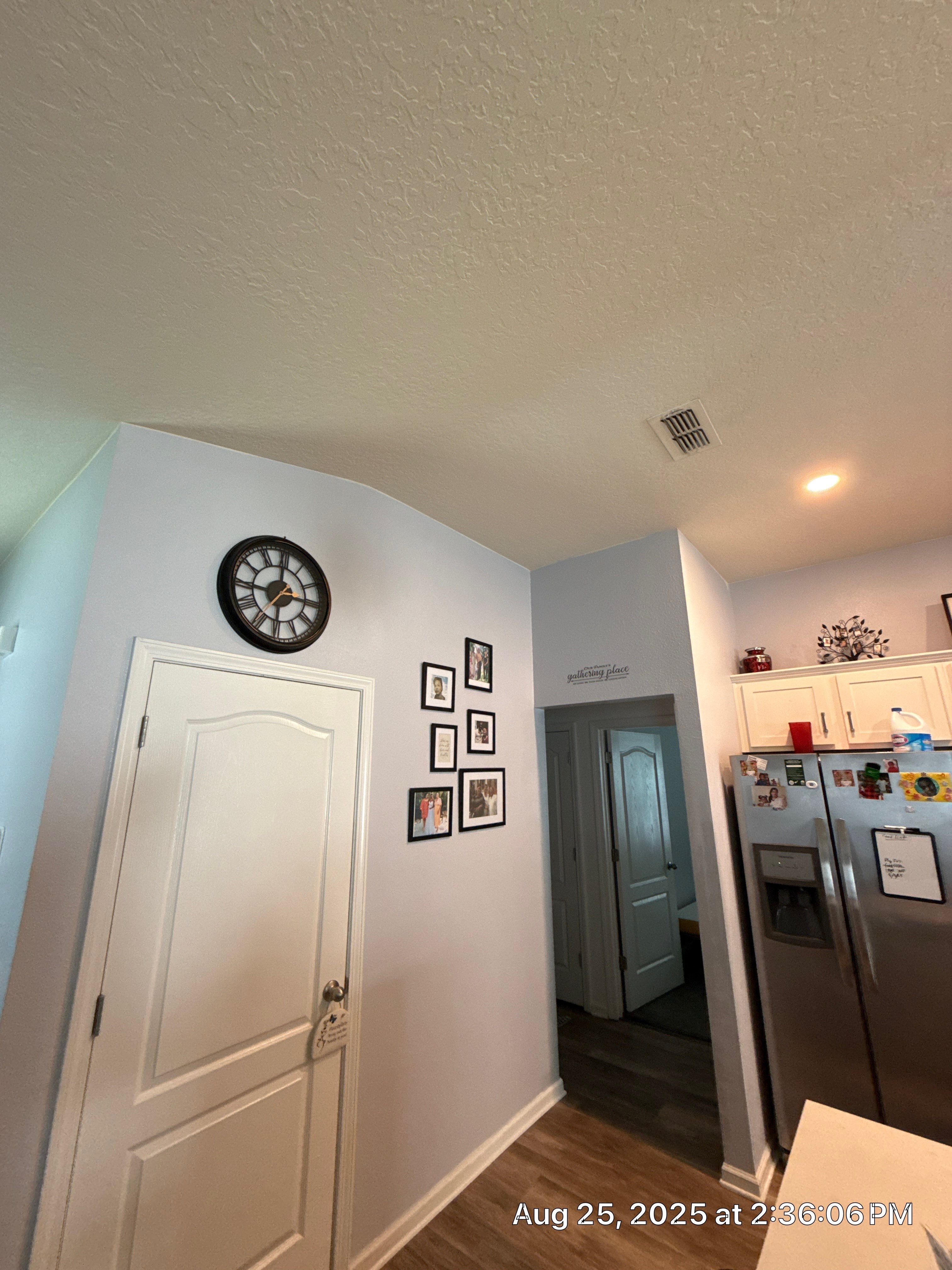 Crown Moulding Installation by Axtra Hand