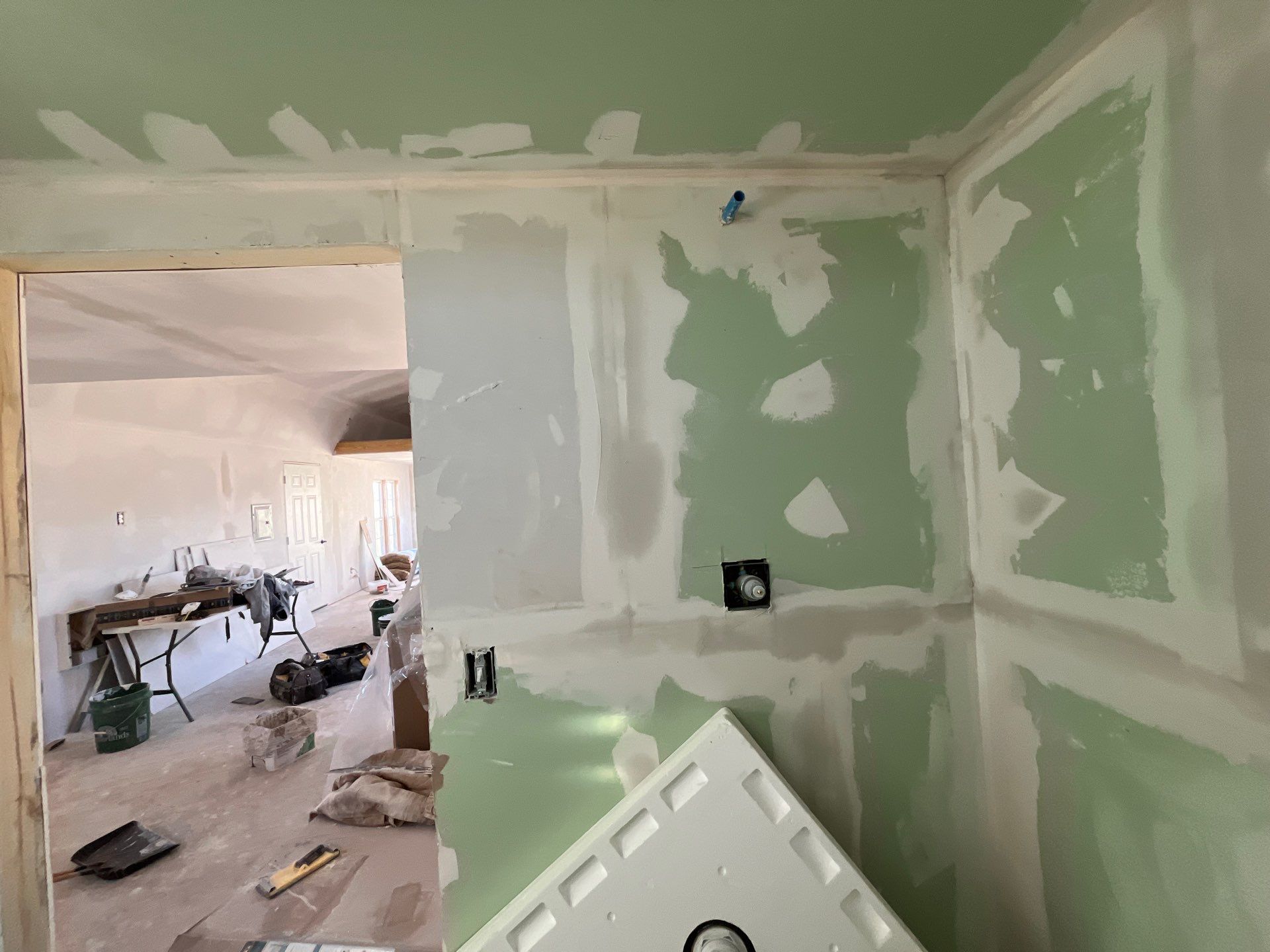 Interior Work by Clays Services Inc