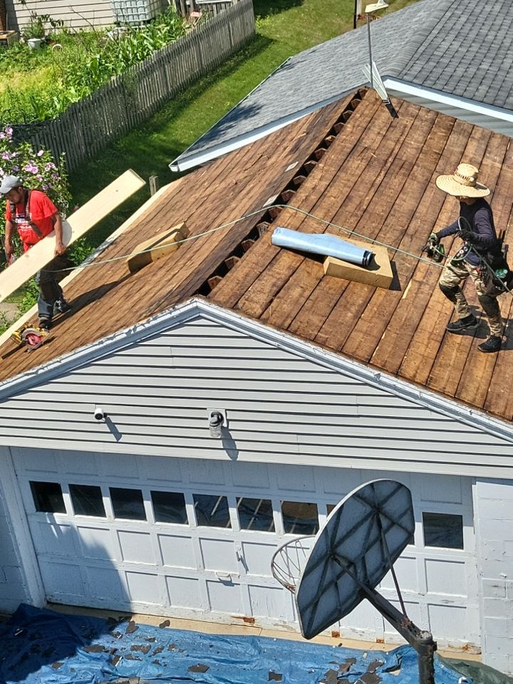 ATLAS PINNACLE COLOR: COASTAL GRANITE by Eagle Eye Roofing