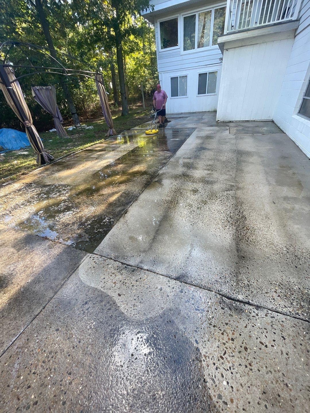 Concrete Cleaning by SJ Exterior
