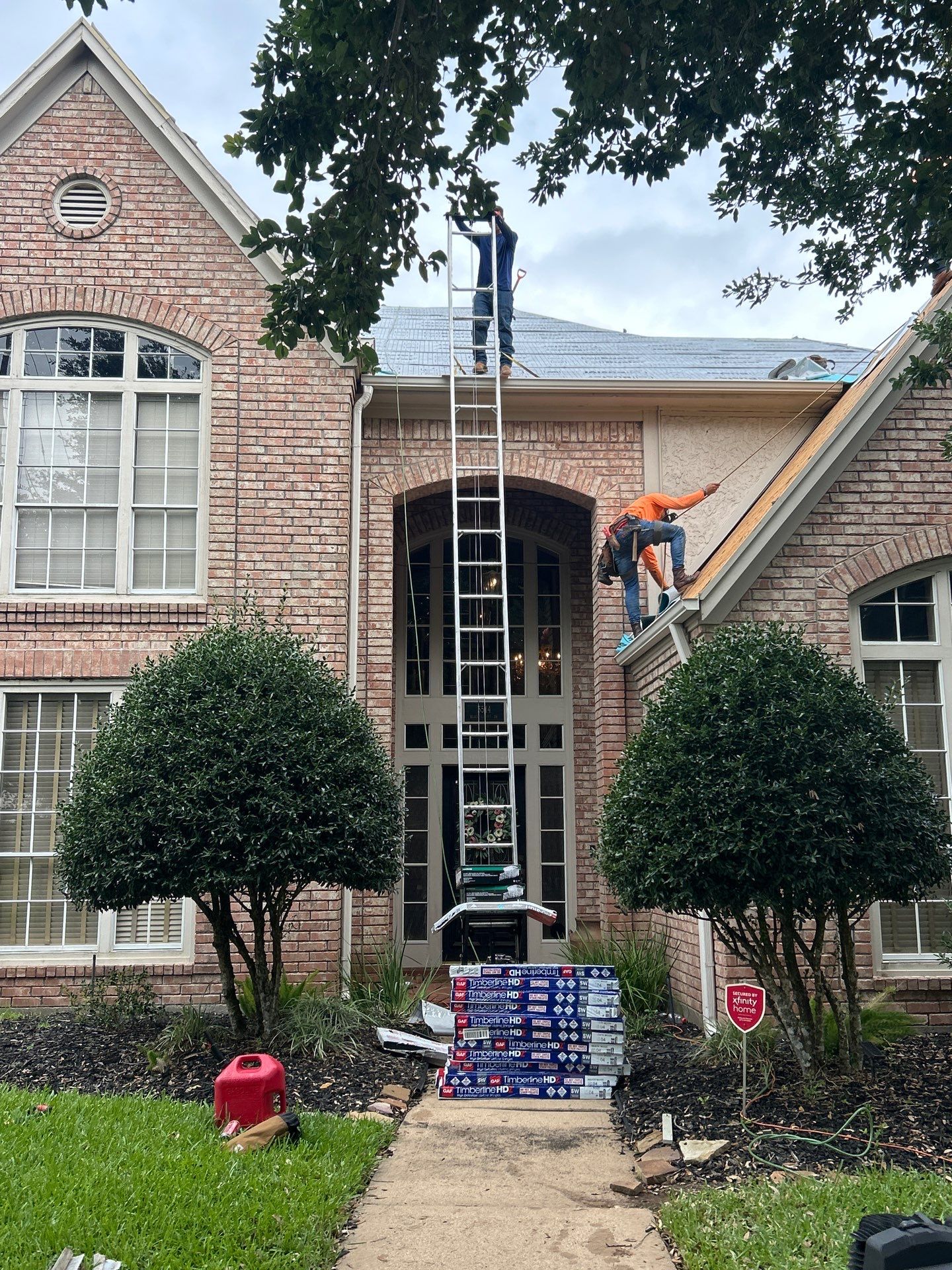 Roof Replacement in Austin Park, Sugar Land TX by Roof Repair Company