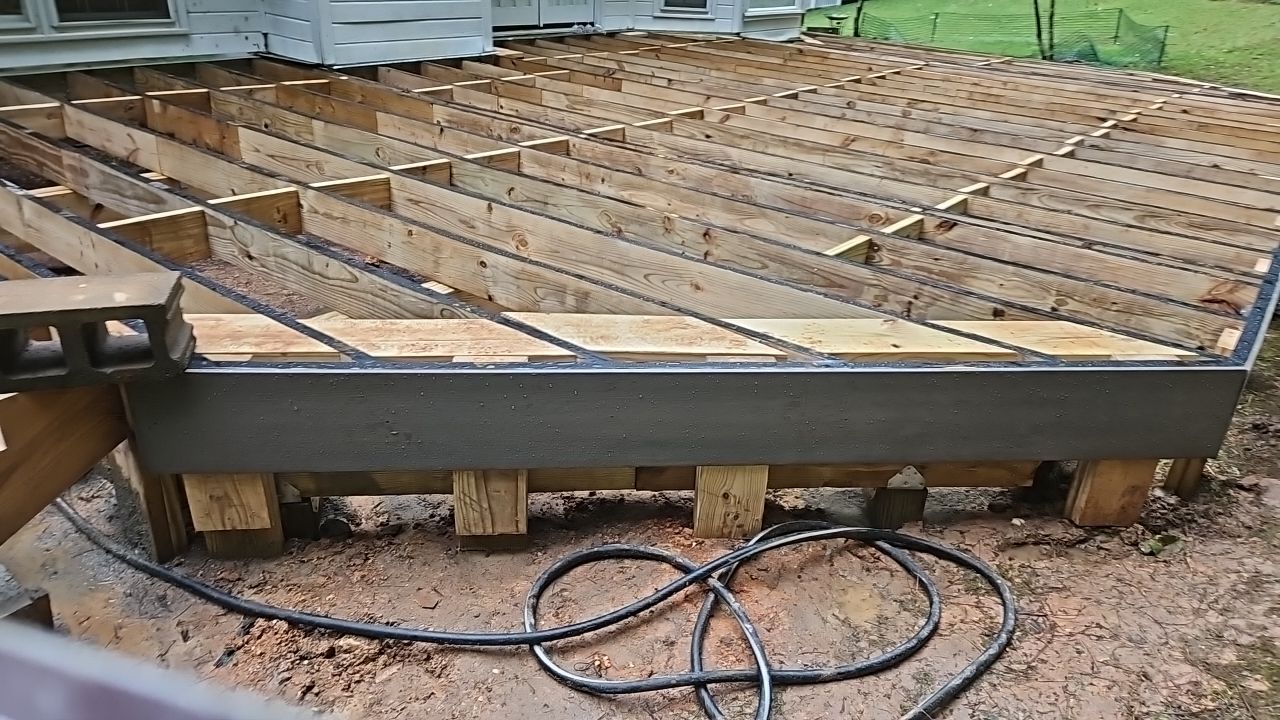 Jameswood Lane - Composite Deck Build by Pillar and Pine