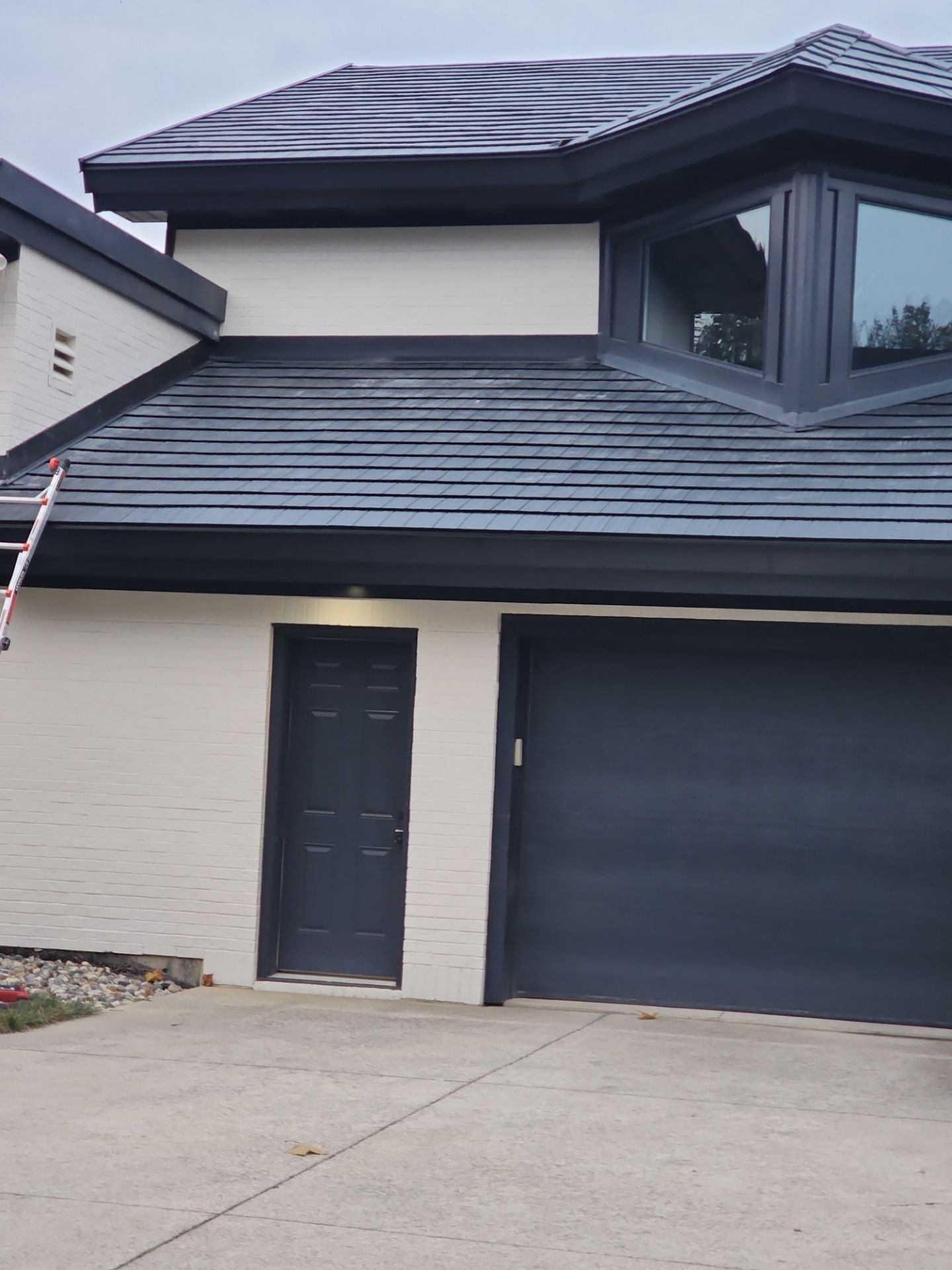 Black Frost Metal Shake Roof & Modern Exterior Renovation – Fort Wayne, IN by 4Ever Metal Roofing