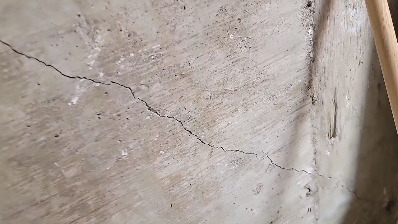 Building Expert Report ā Structural Damage from Heavy Snow Load by ASAP Roofing & Exteriors