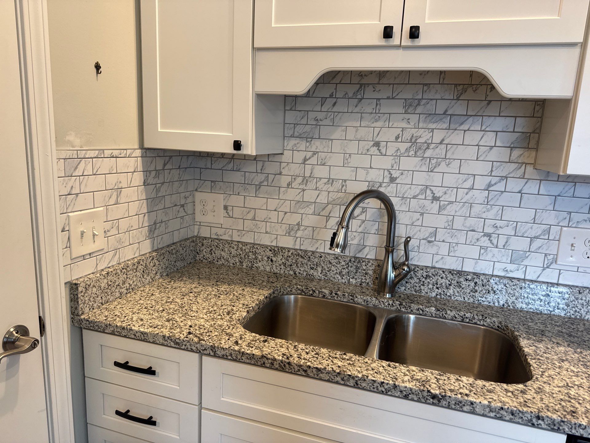 Backsplash by Farmer Home Solutions
