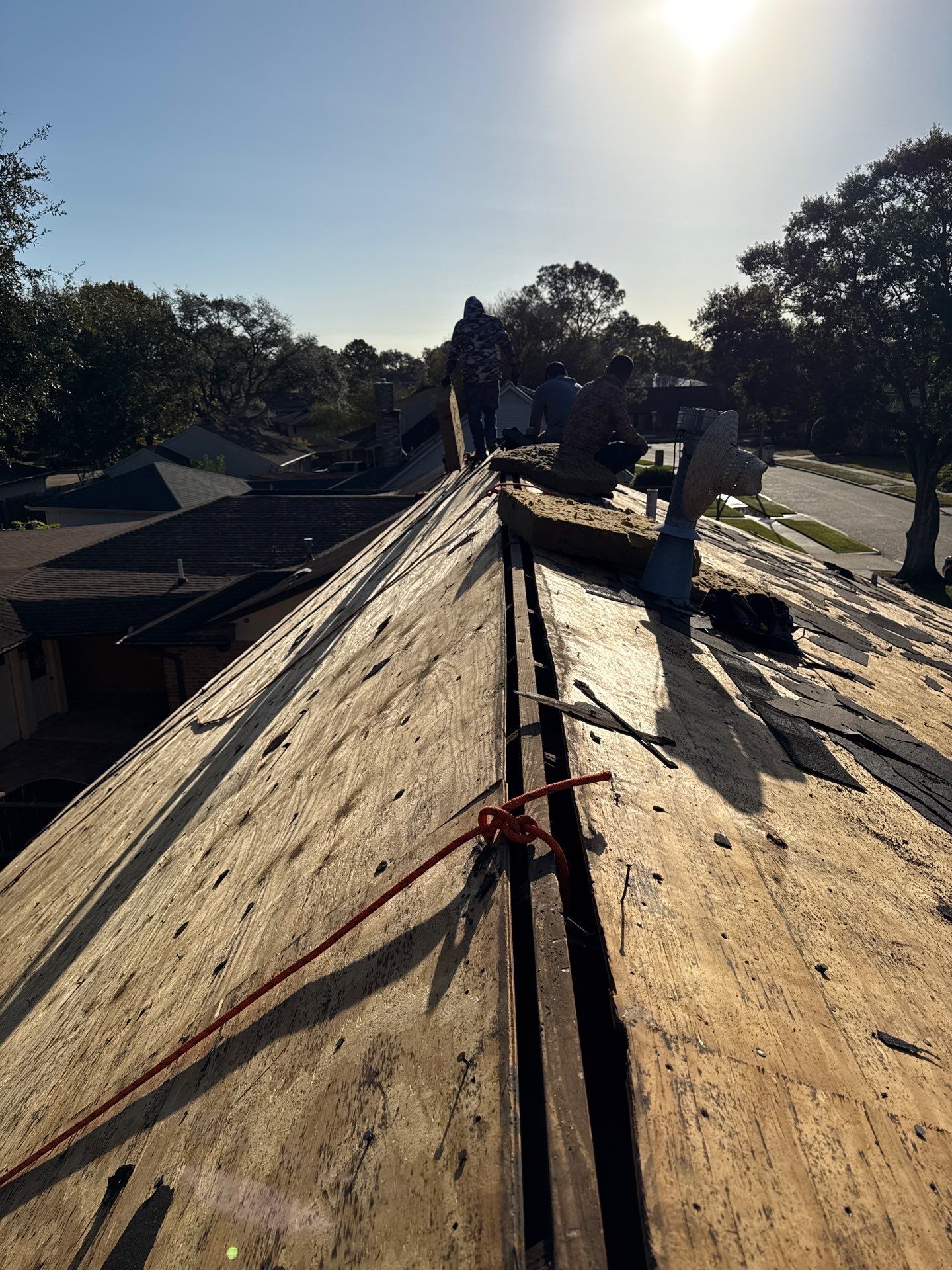 GAF HDZ - Weathered Wood by Elite Roofing LLC
