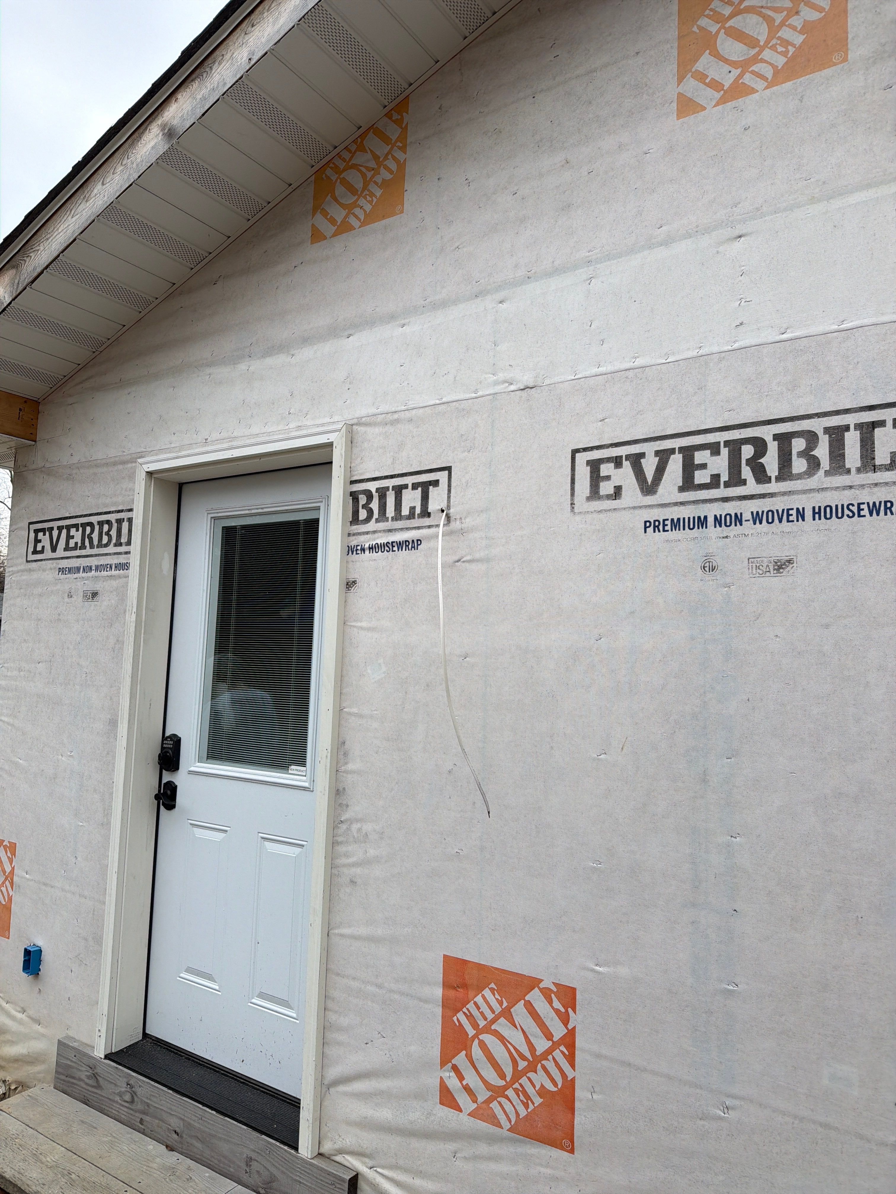 Siding Remodel/Replacement in St. Louis, MO by Acute Roofing And Exteriors 