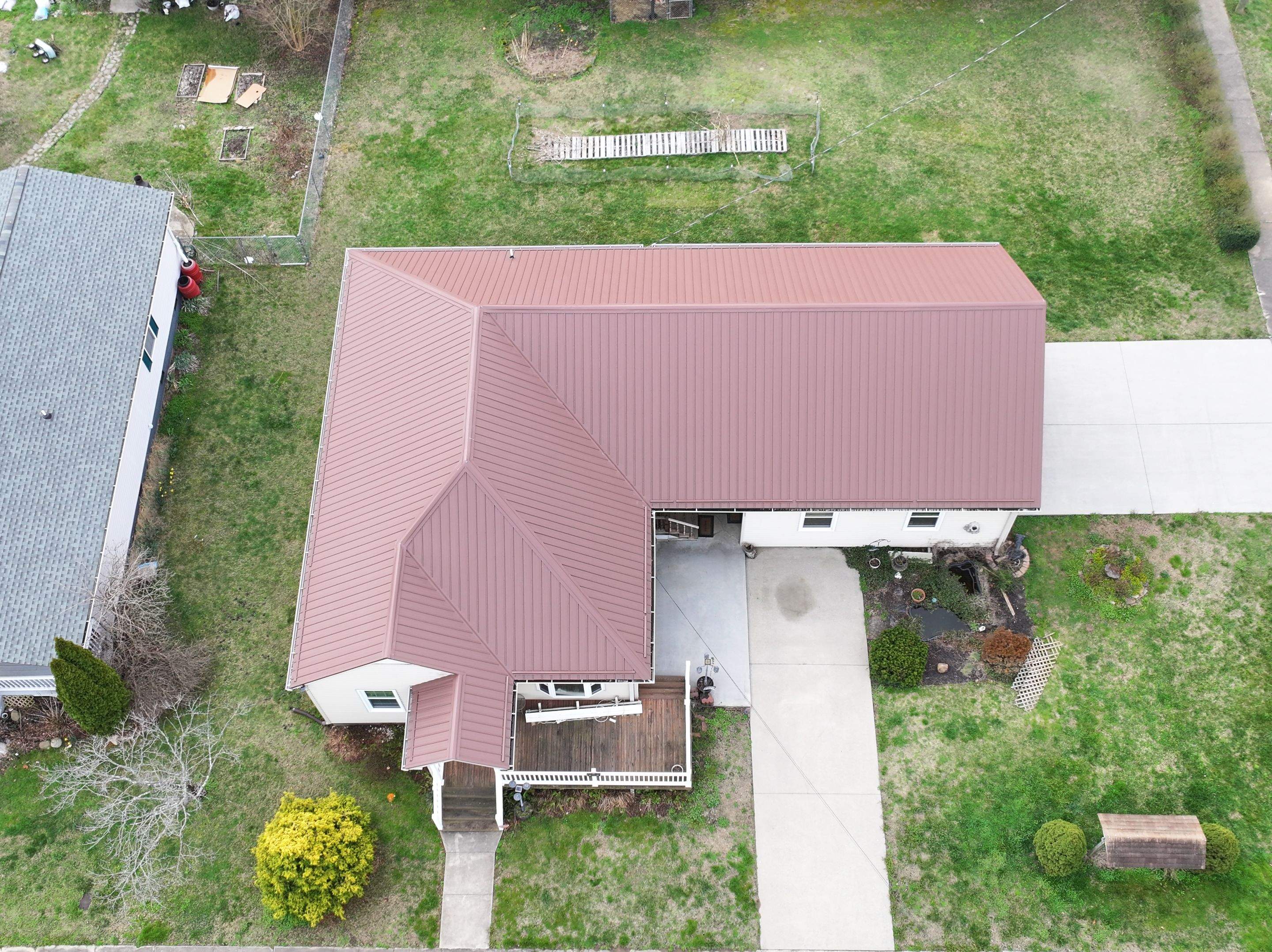 Carr Residence by Omnia Roofing